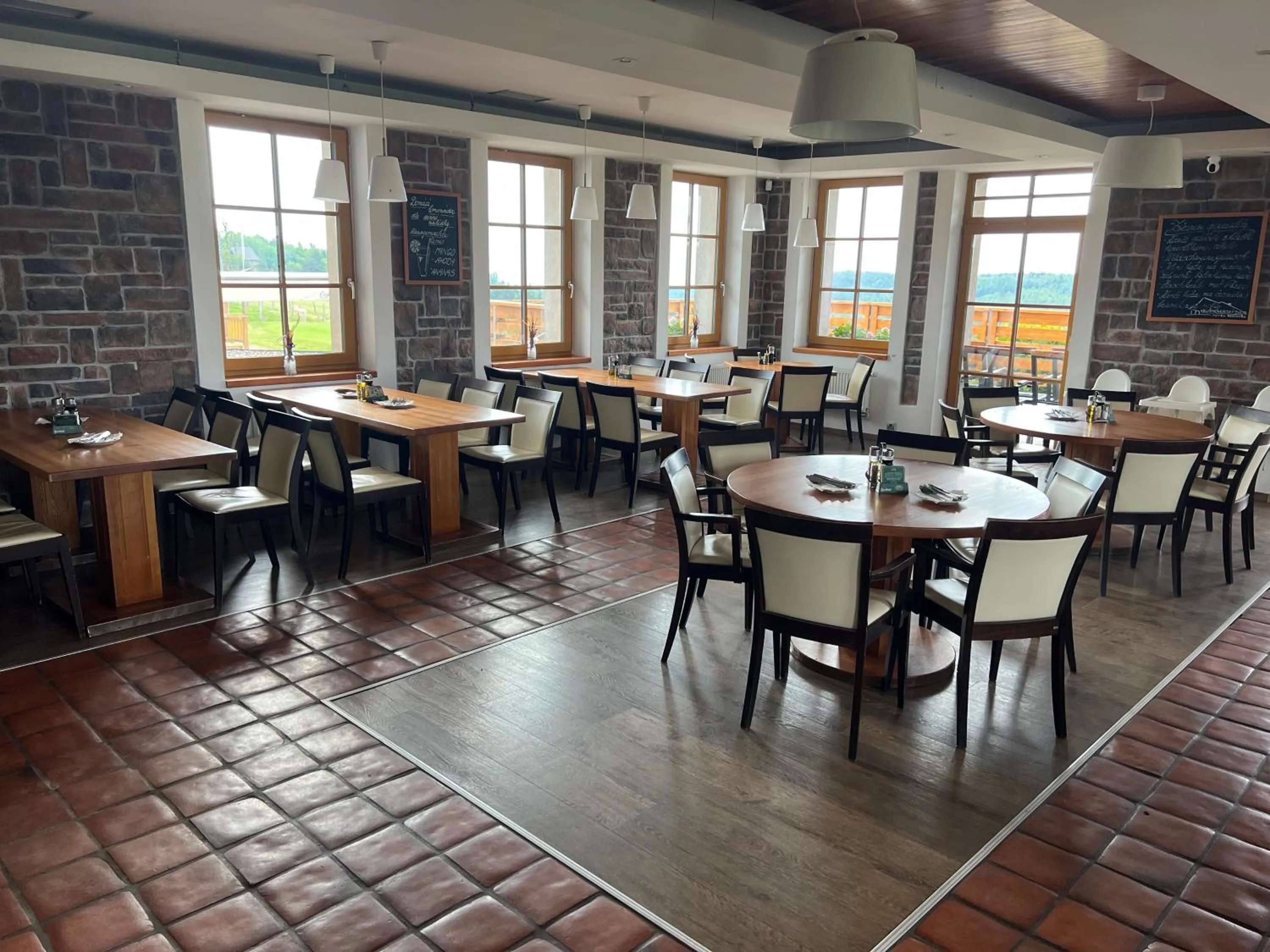 Hotel Krušnohorský Dvůr