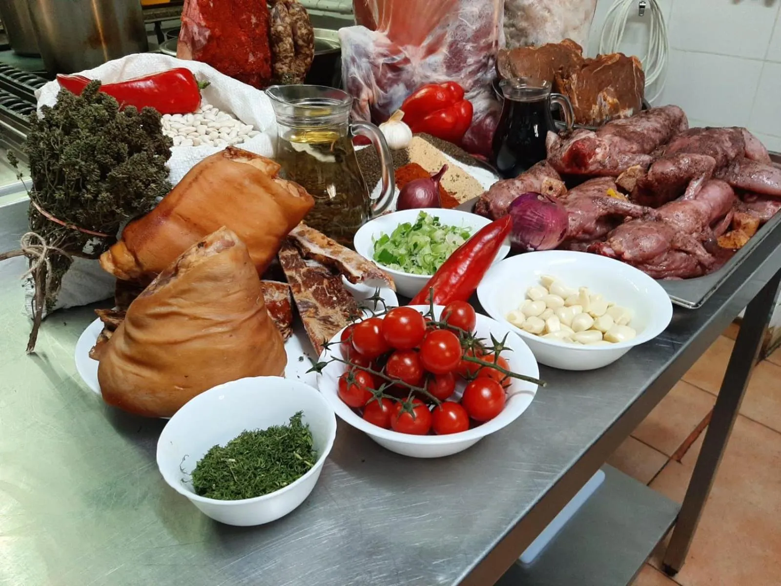 Restaurant/places to eat in Pensiunea ELEMAR