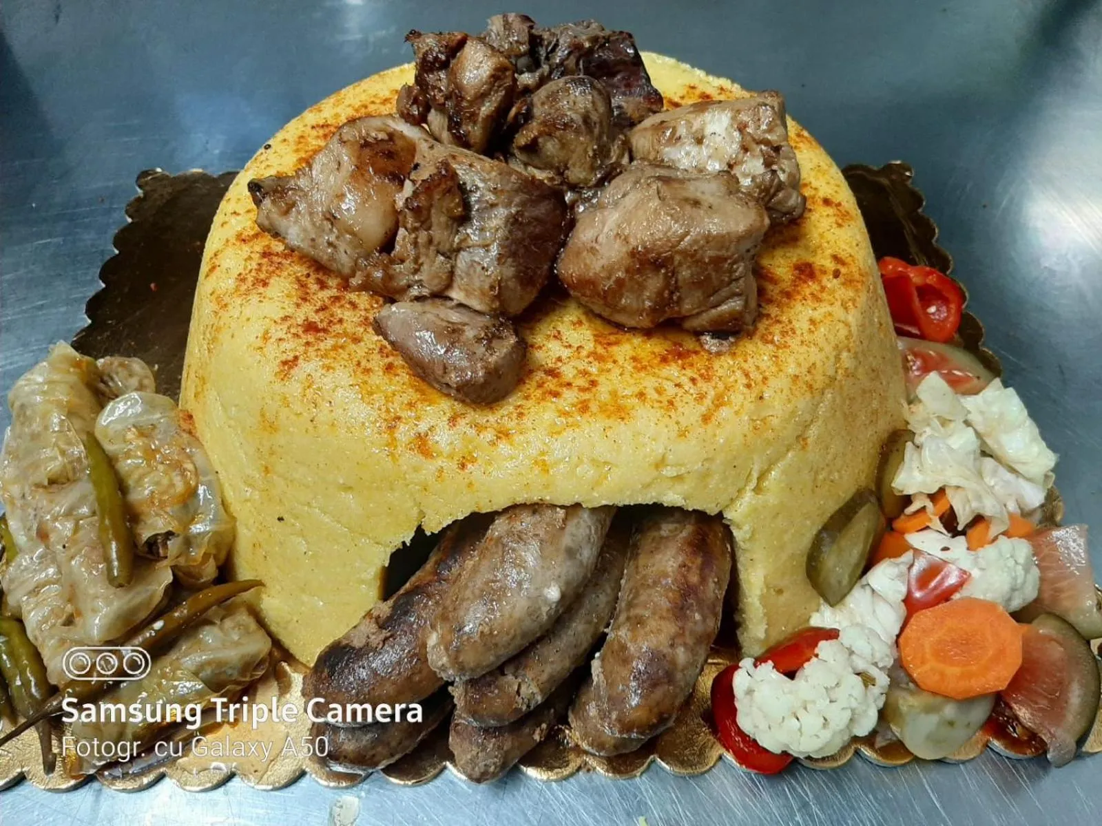 Restaurant/places to eat in Pensiunea ELEMAR