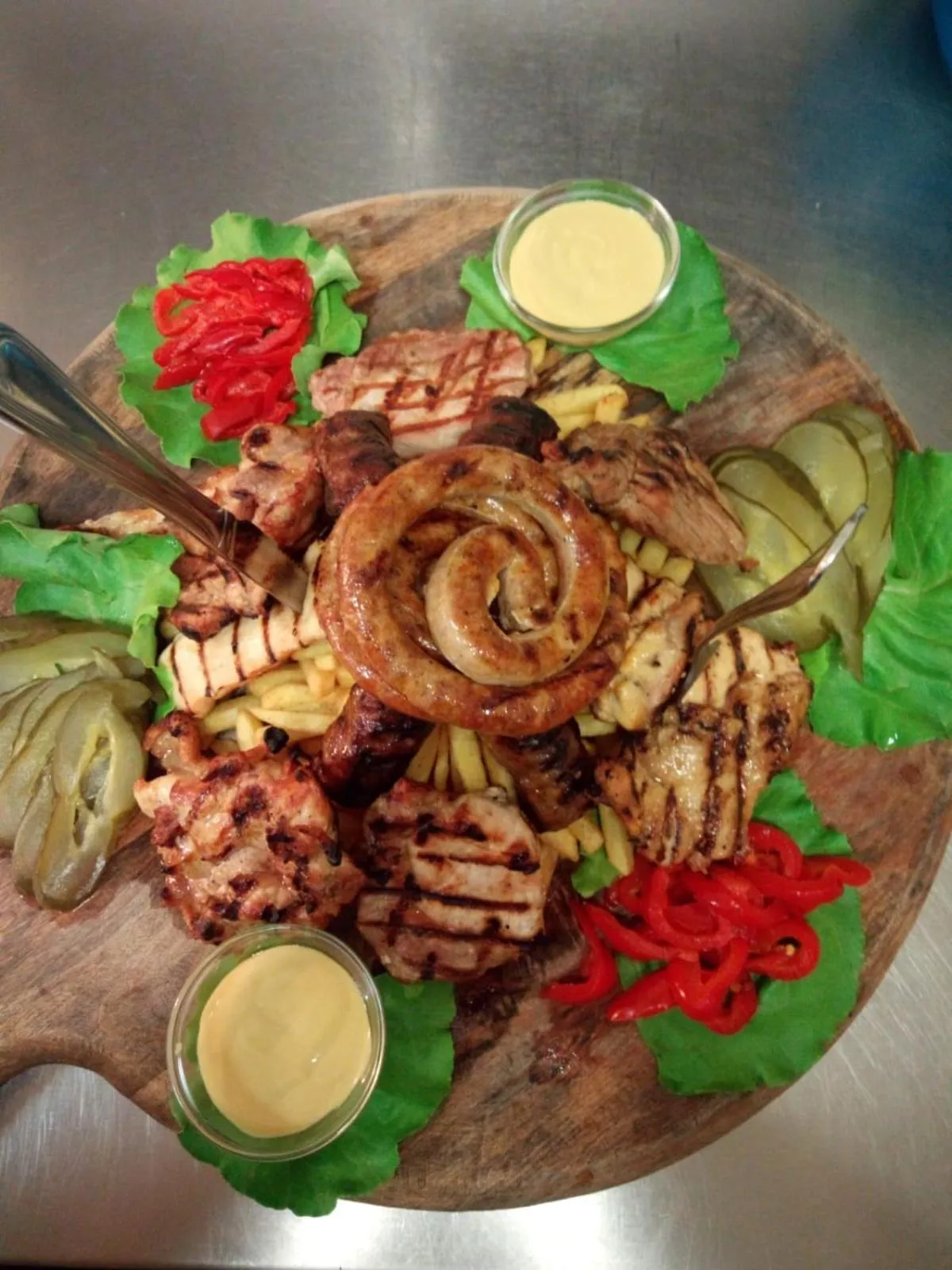 Restaurant/places to eat in Pensiunea ELEMAR