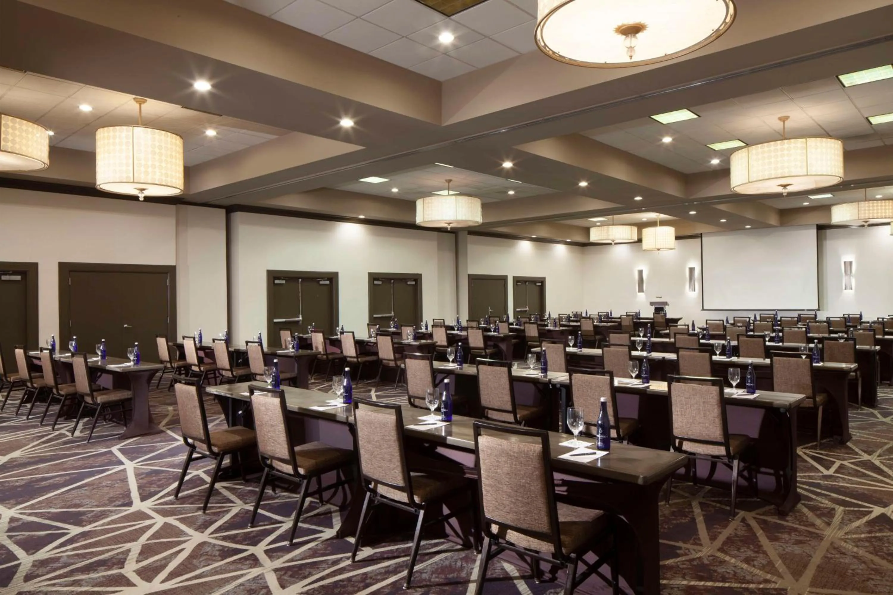 Meeting/conference room in Embassy Suites by Hilton Philadelphia Airport