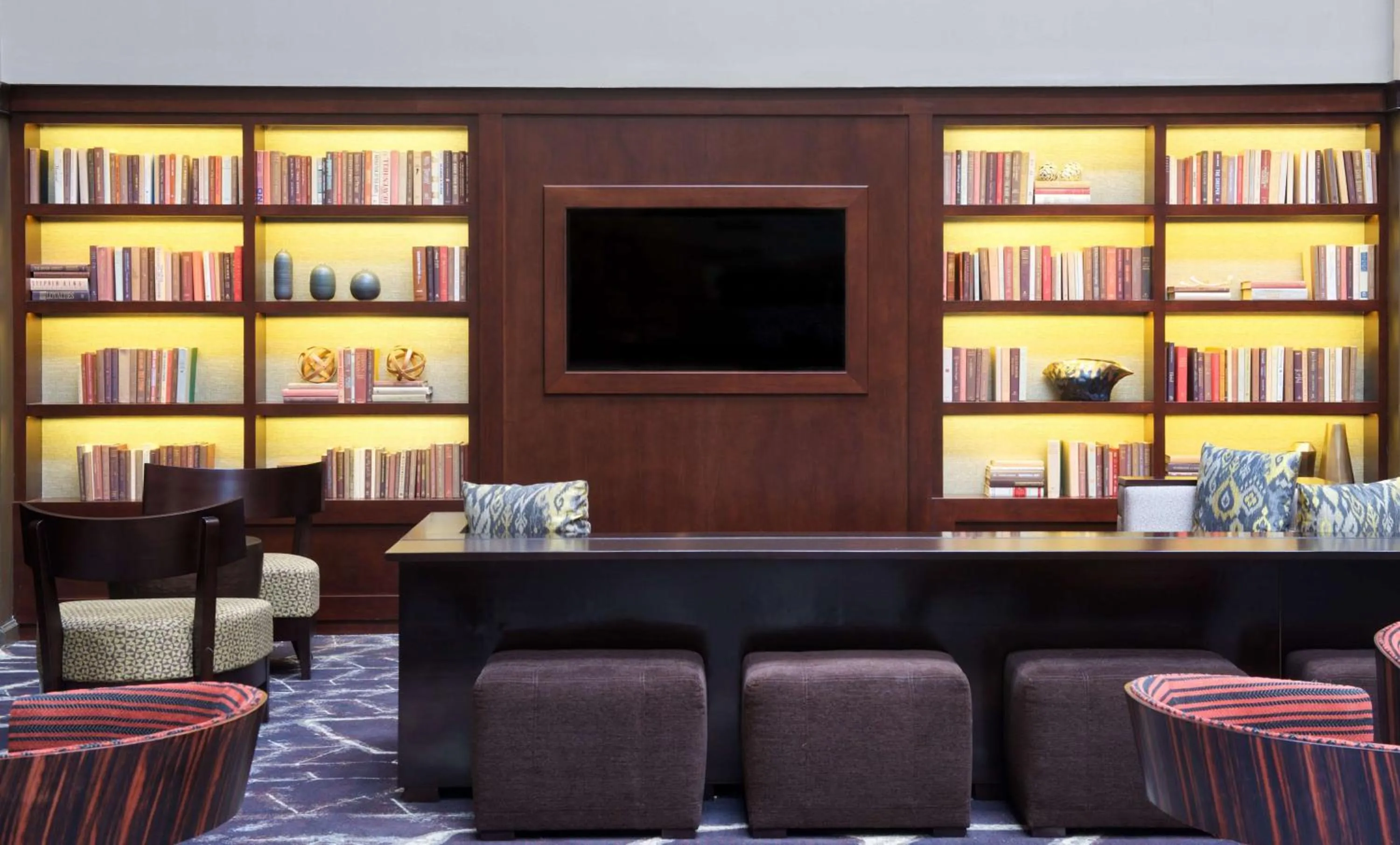 Lobby or reception in Embassy Suites by Hilton Philadelphia Airport