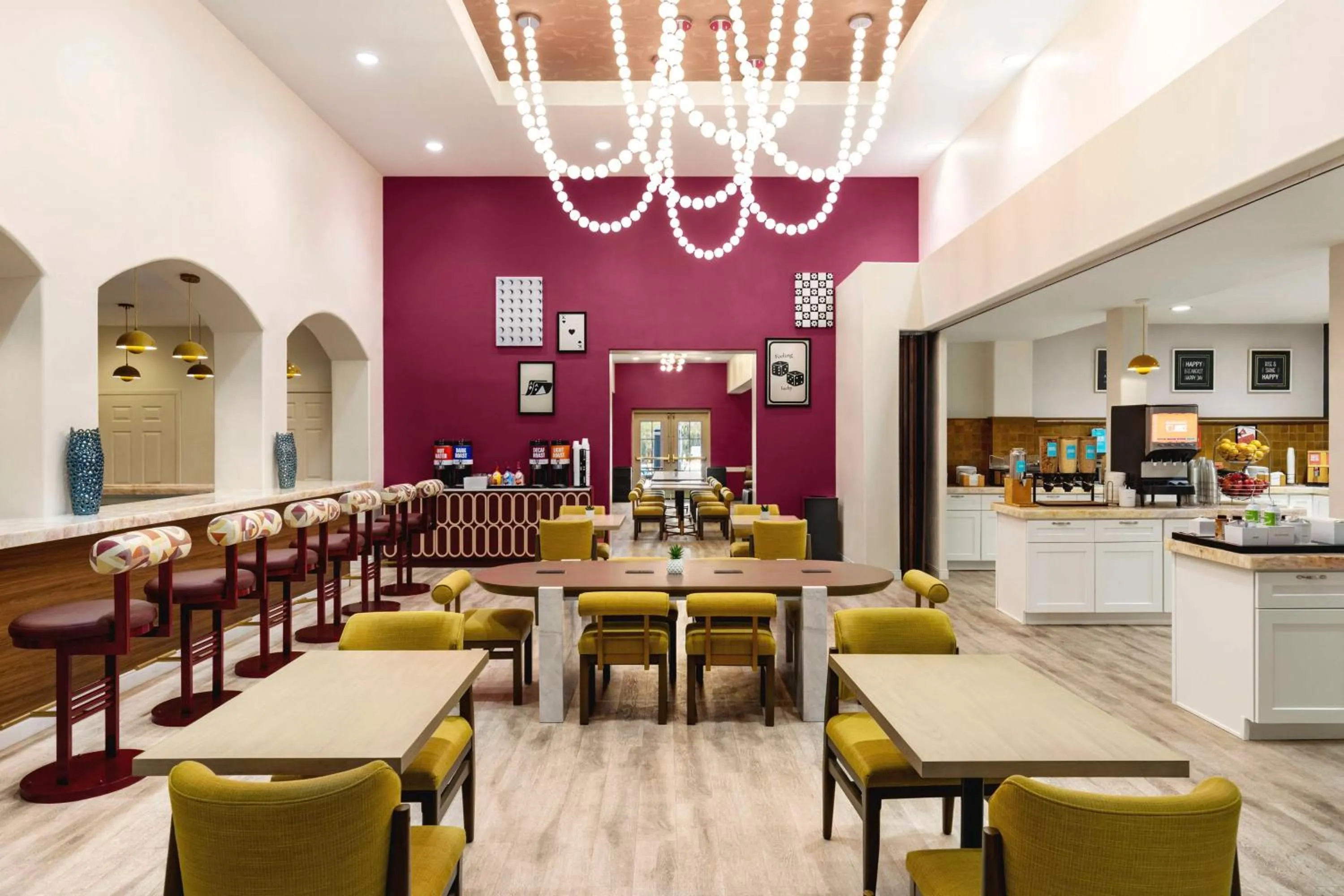 Lounge or bar in Hampton Inn Tropicana