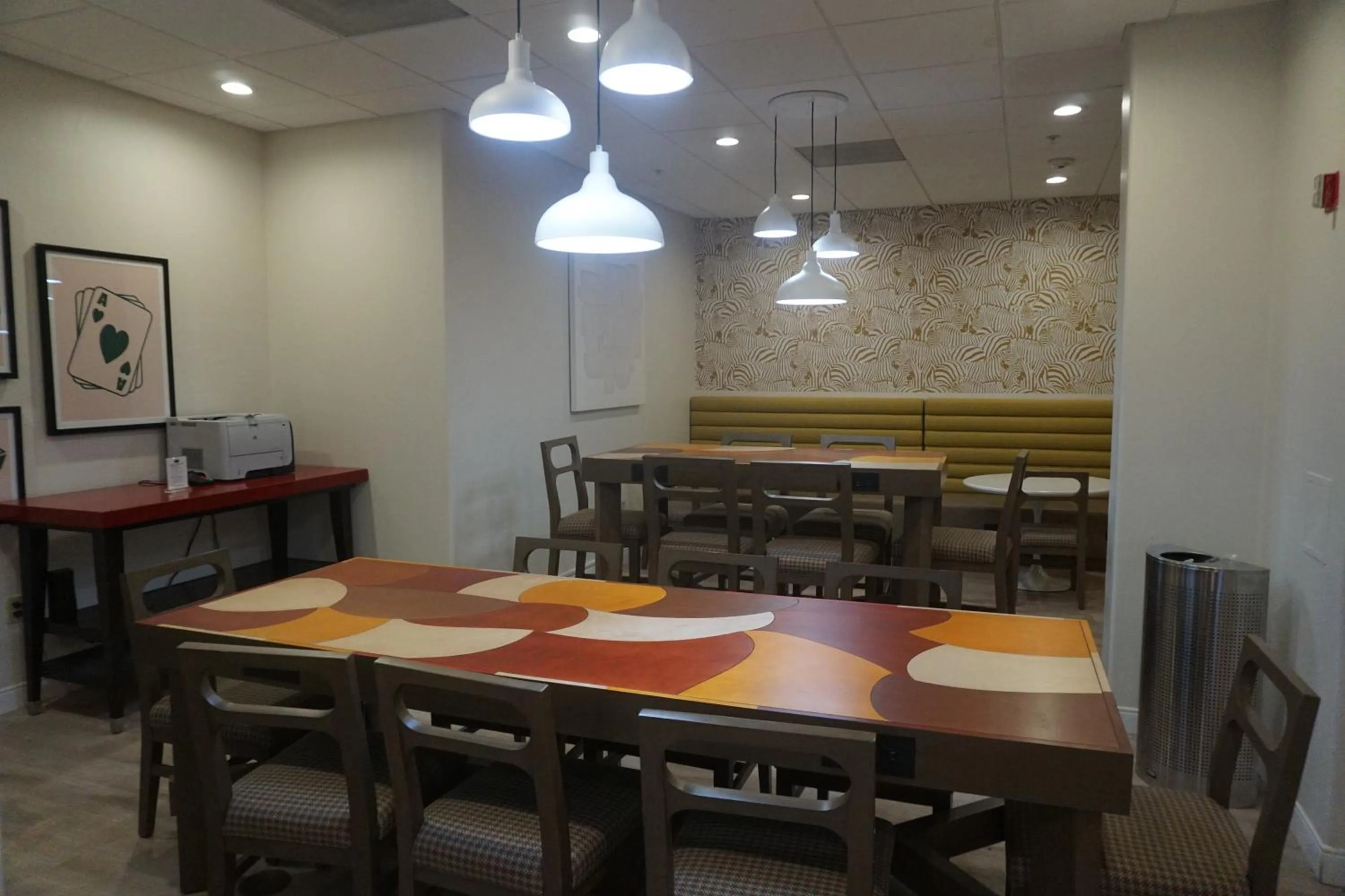 Breakfast in Hampton Inn Tropicana