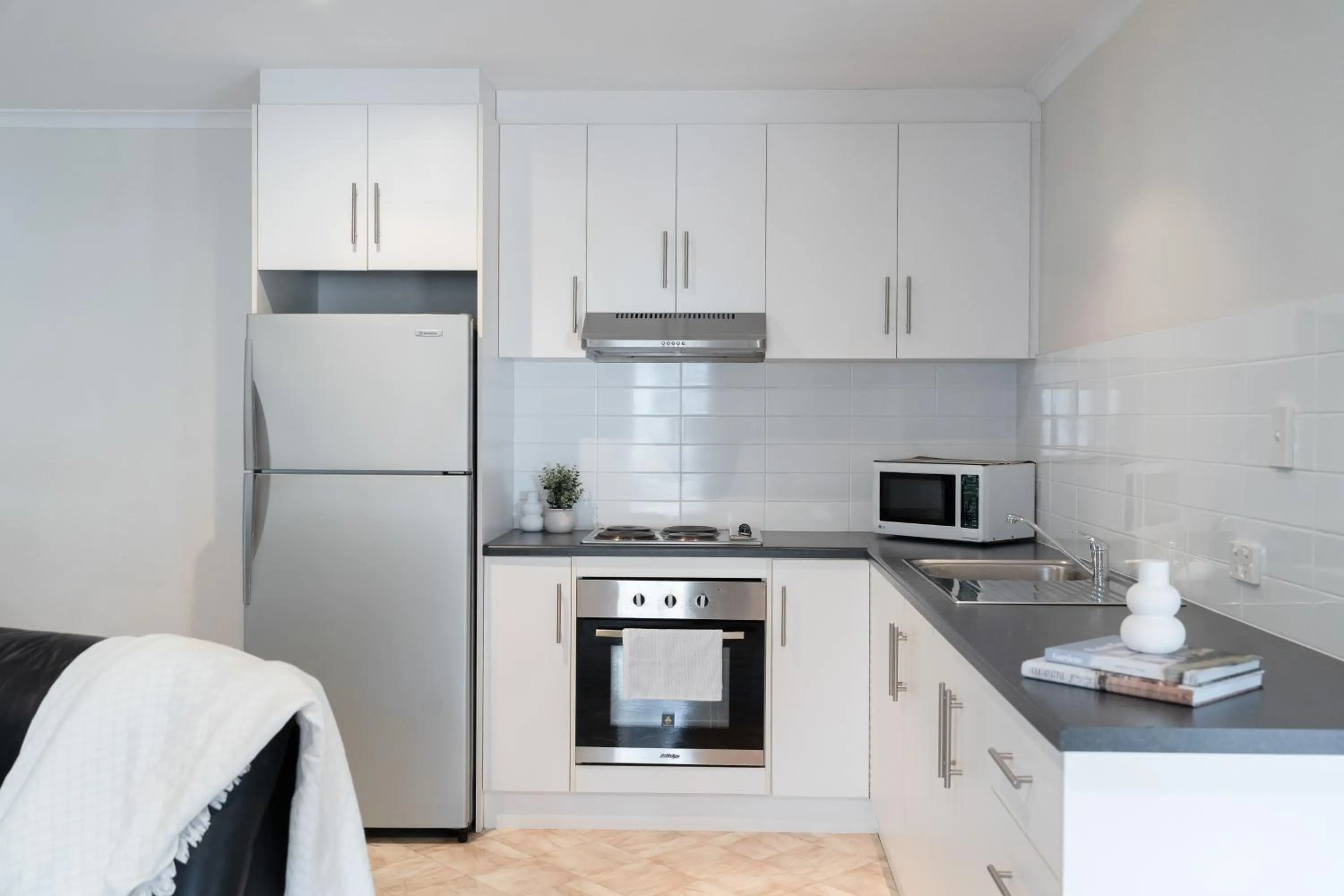 Kitchen or kitchenette in Highway 1 Holiday & Lifestyle Park