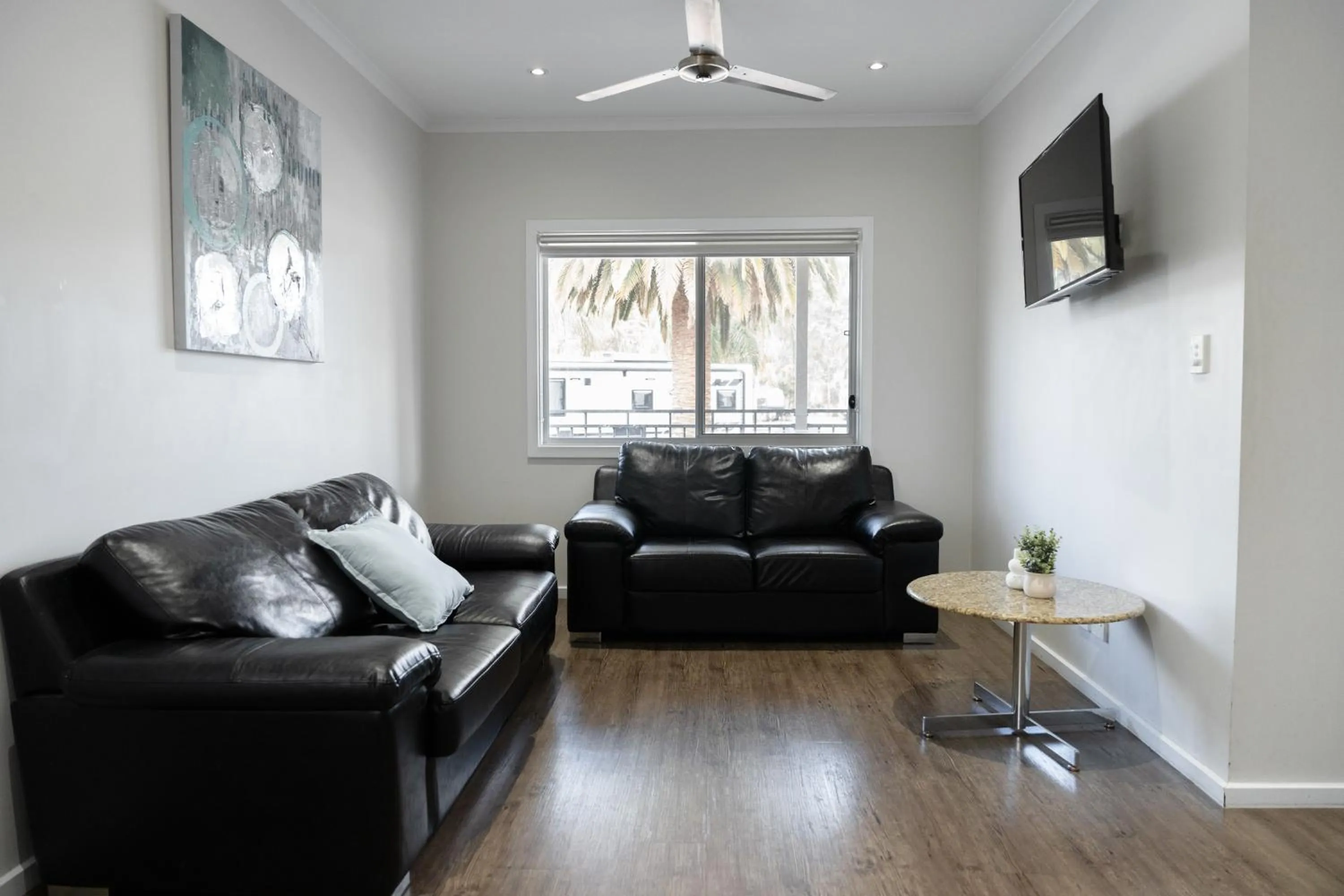 Living room in Highway 1 Holiday & Lifestyle Park