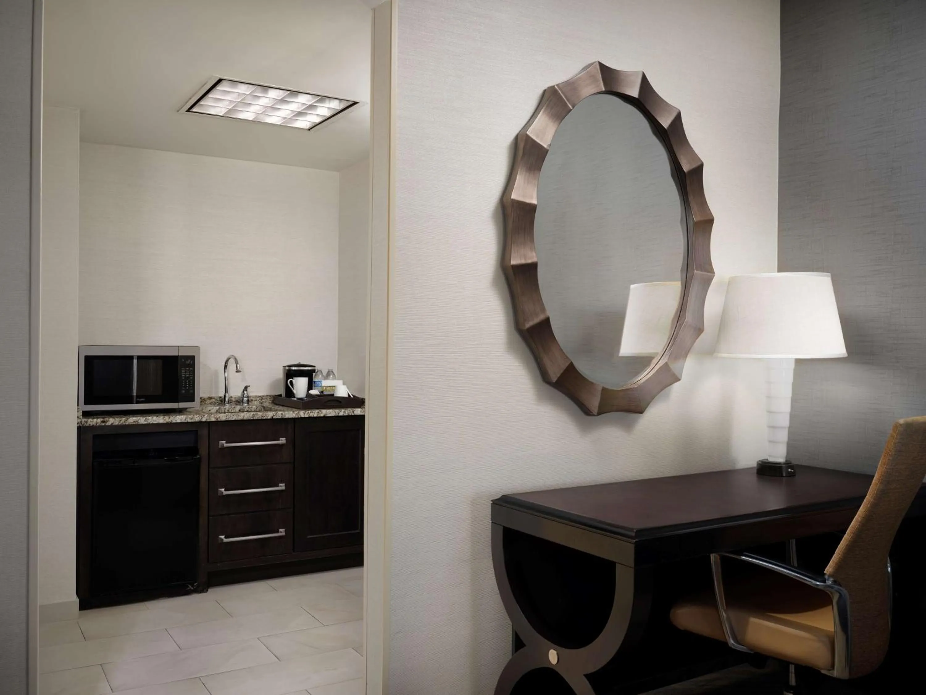 Bedroom in The Inn at Penn, A Hilton Hotel