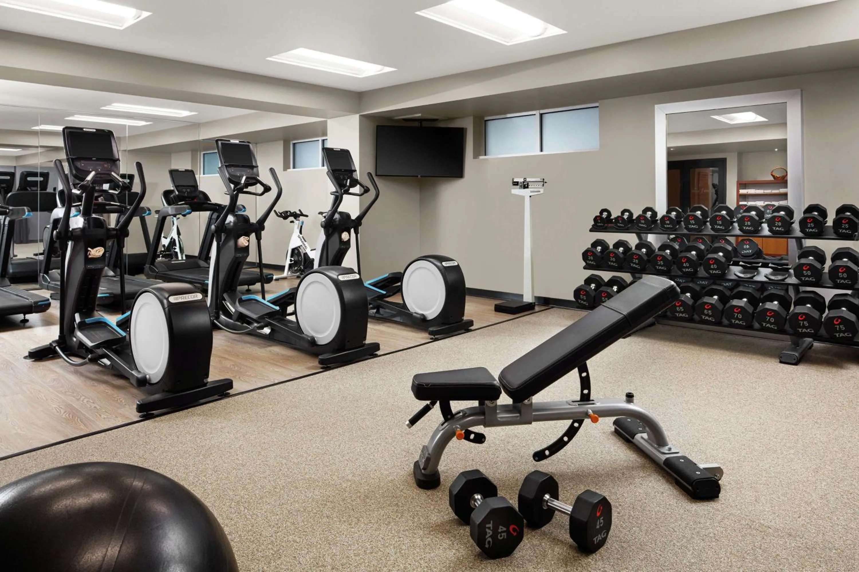Fitness centre/facilities in The Inn at Penn, A Hilton Hotel
