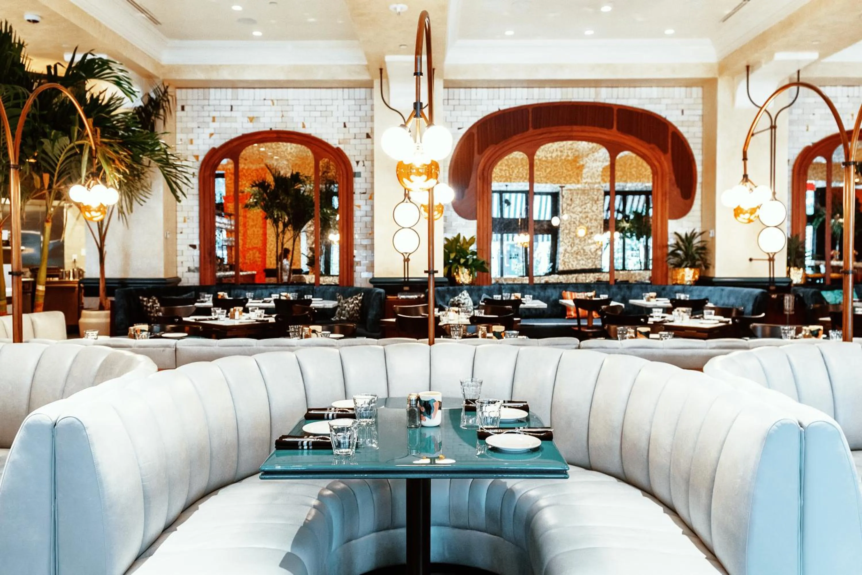 Restaurant/places to eat in The Inn at Penn, A Hilton Hotel