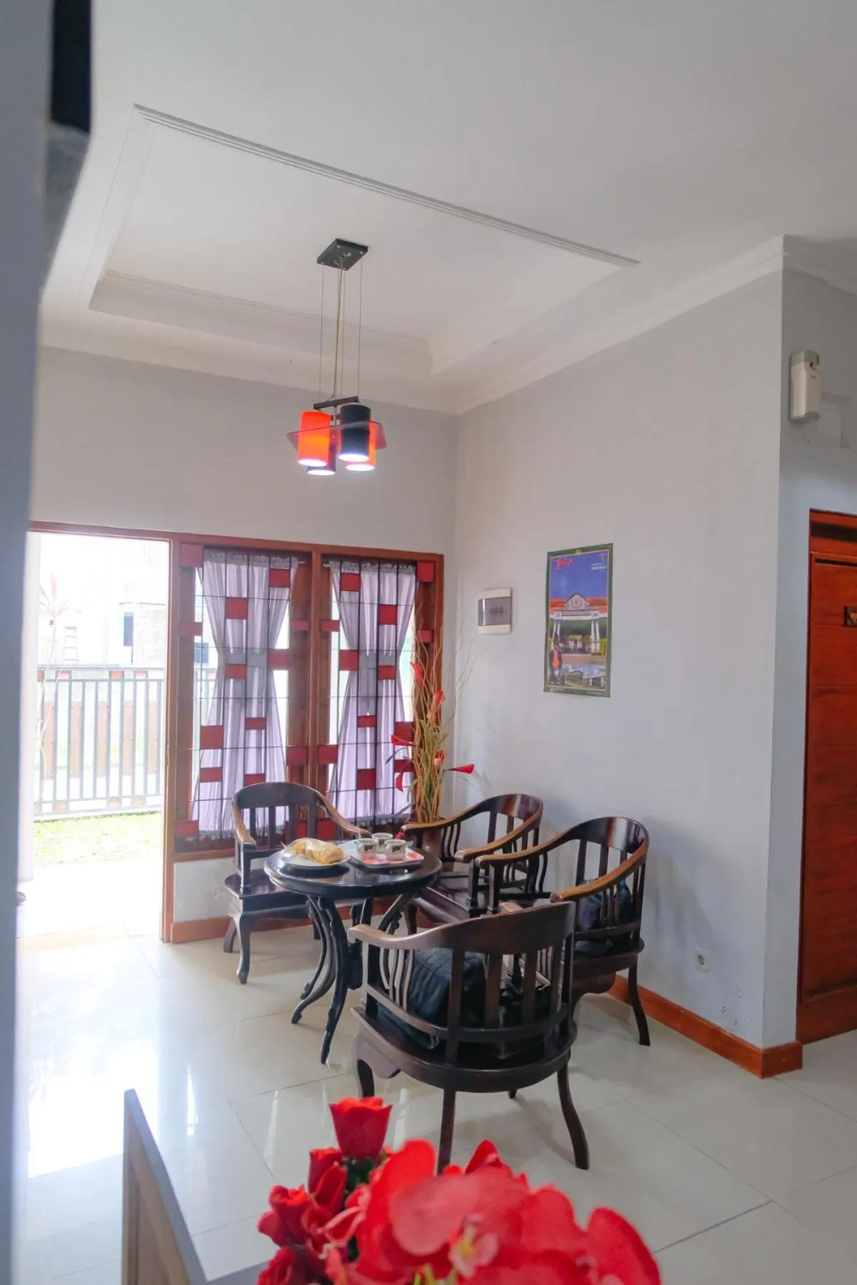 Living room in Homestay Simply Homy Jogja dekat Ambarukmo plaza