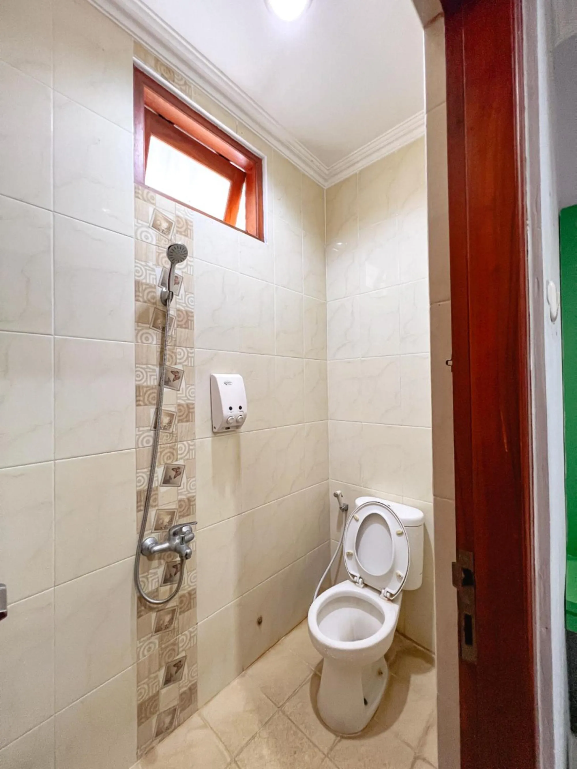 Bathroom in Homestay Simply Homy Jogja dekat Ambarukmo plaza