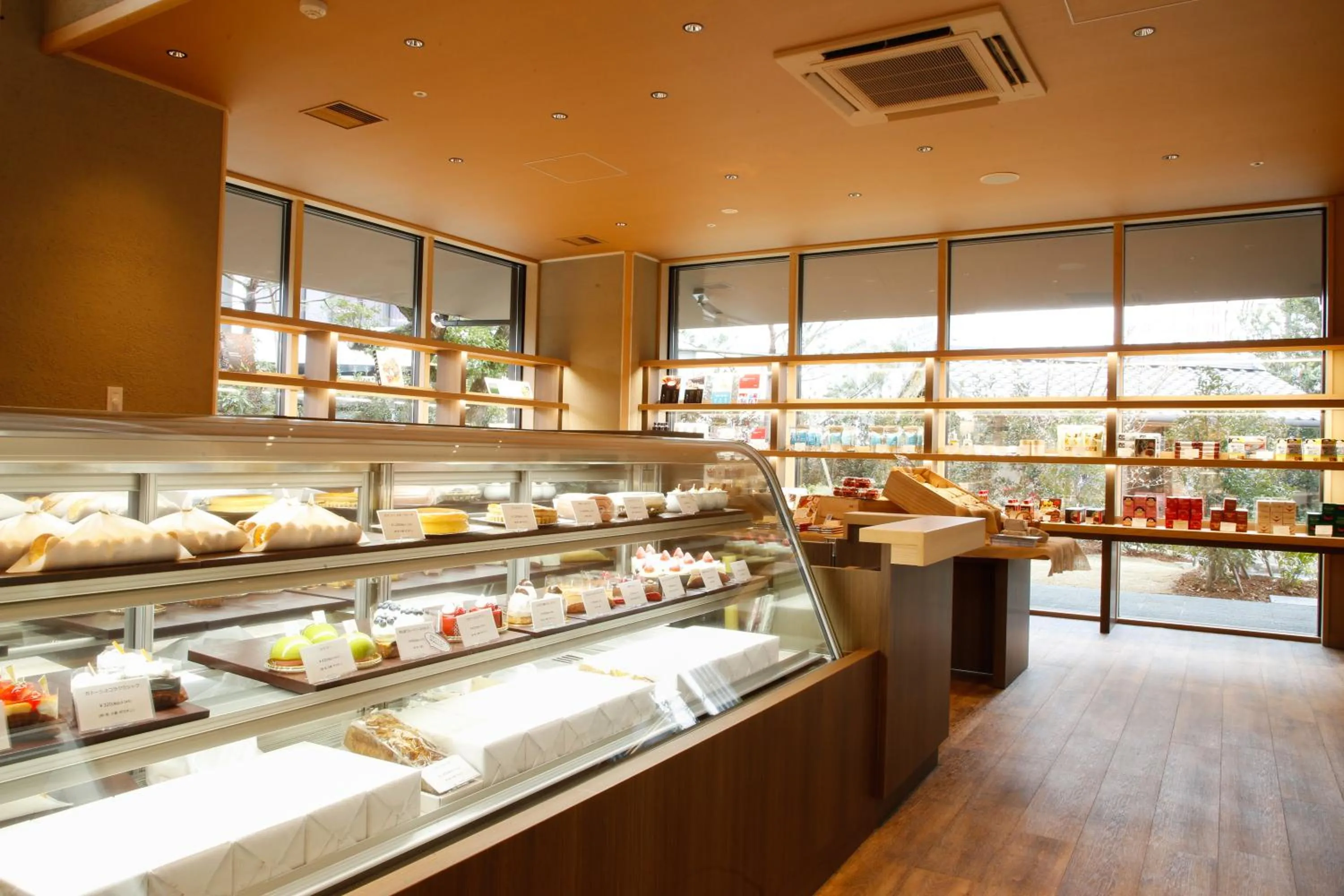 On-site shops in The Shiroyama Terrace Tsuyama Villa