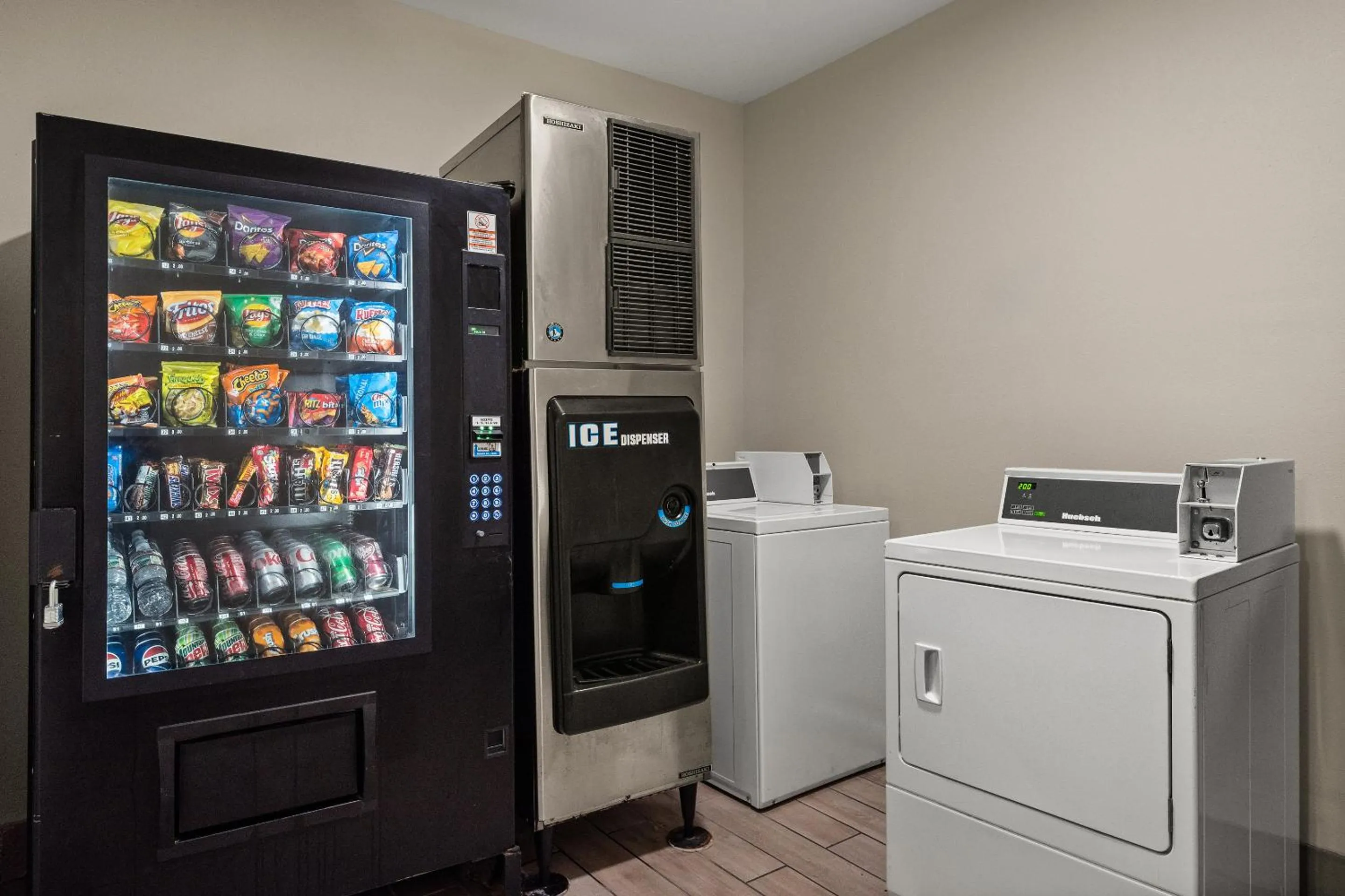 laundry in Red Roof Inn Baton Rouge