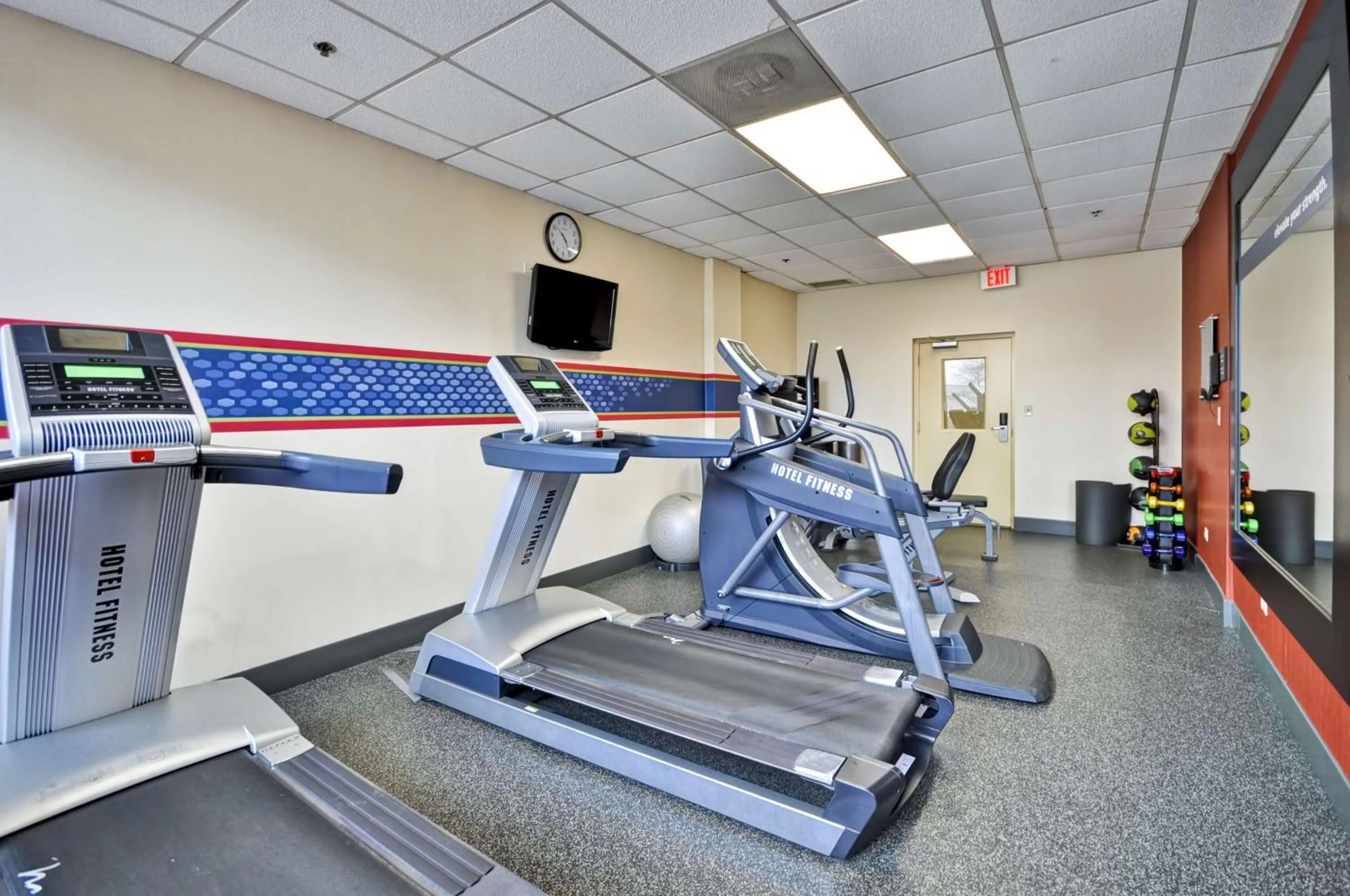 Fitness centre/facilities in Hampton Inn Chicago-Gurnee