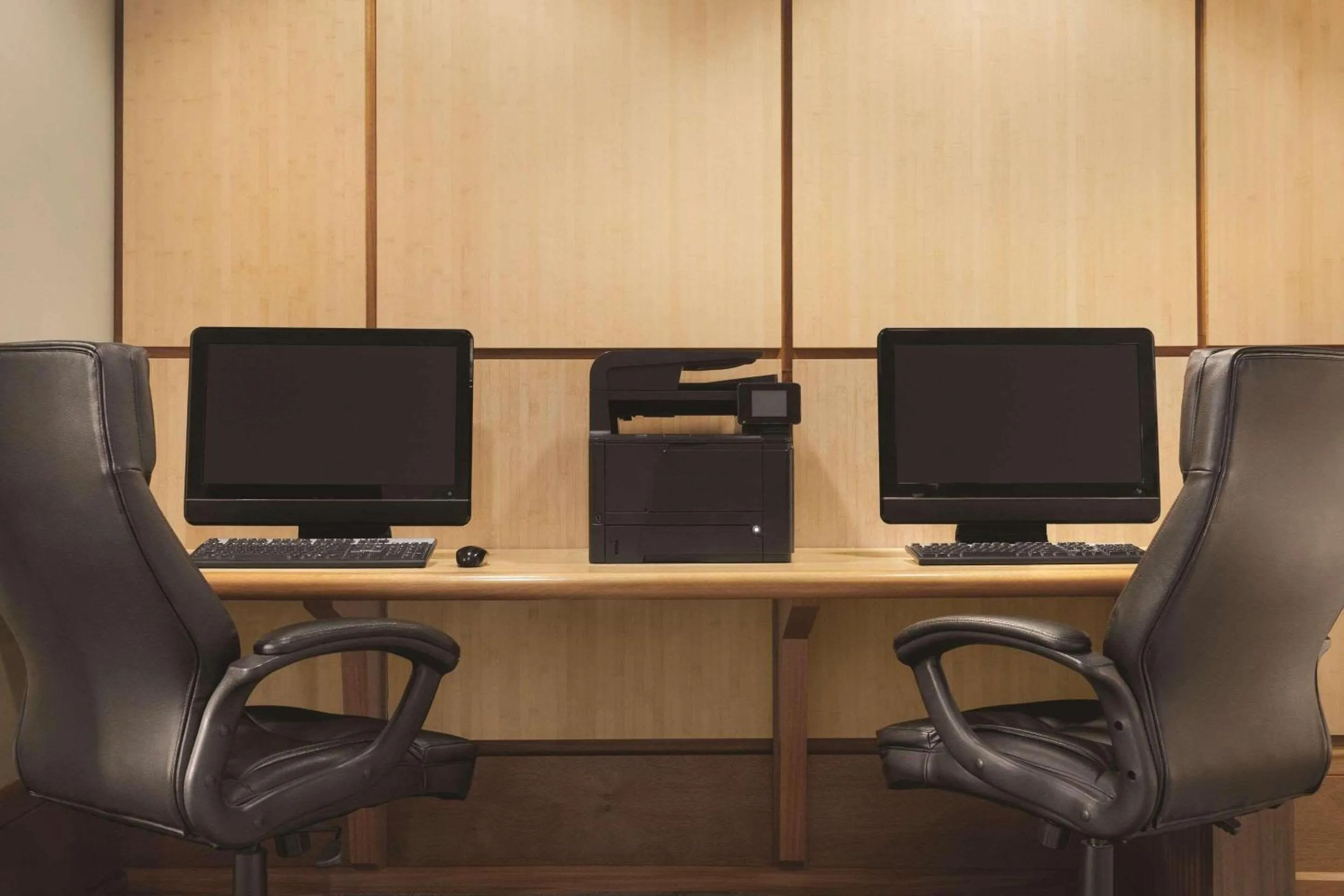 Business facilities in Radisson Hotel Providence Airport