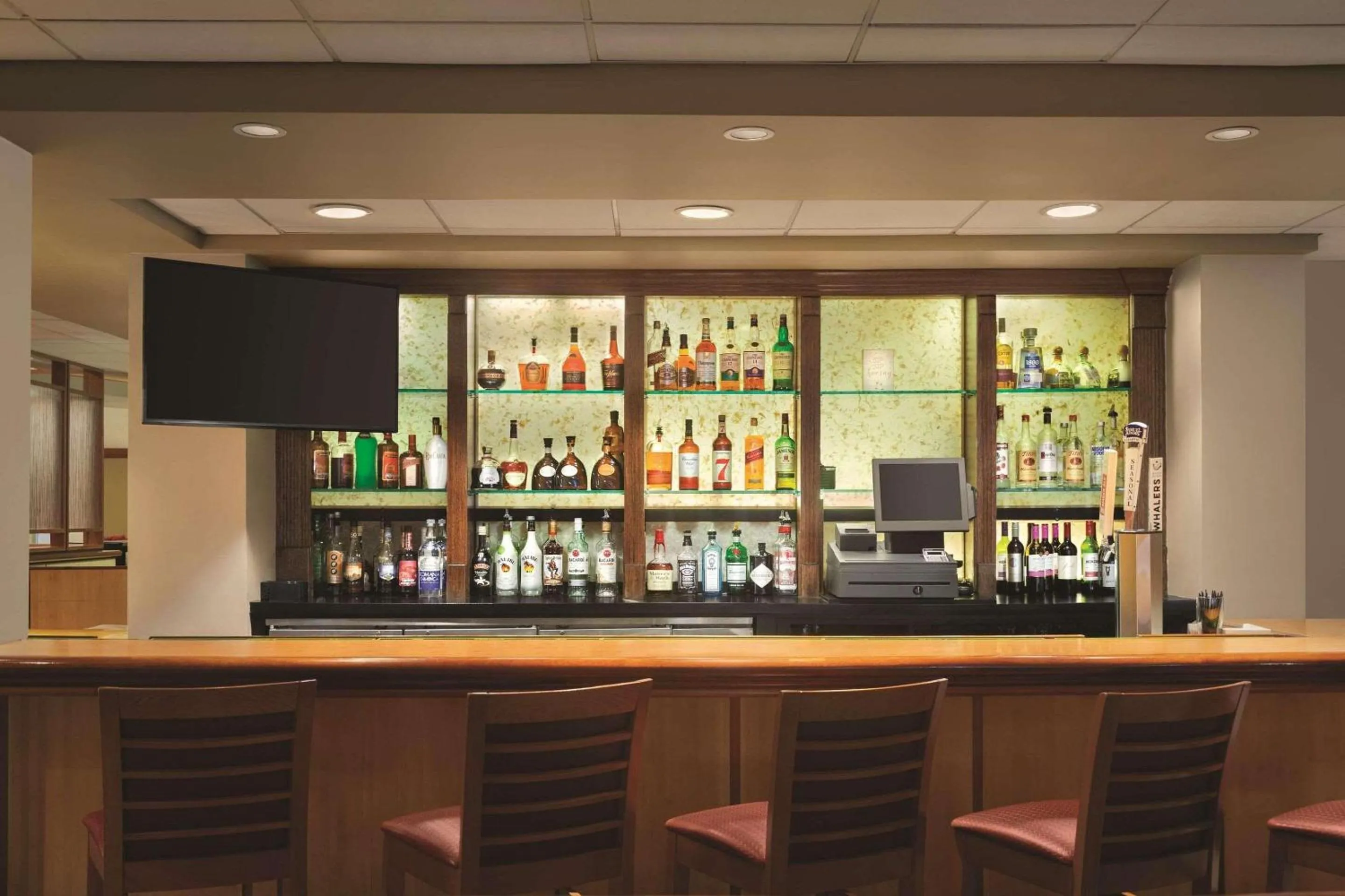 Lounge or bar in Radisson Hotel Providence Airport