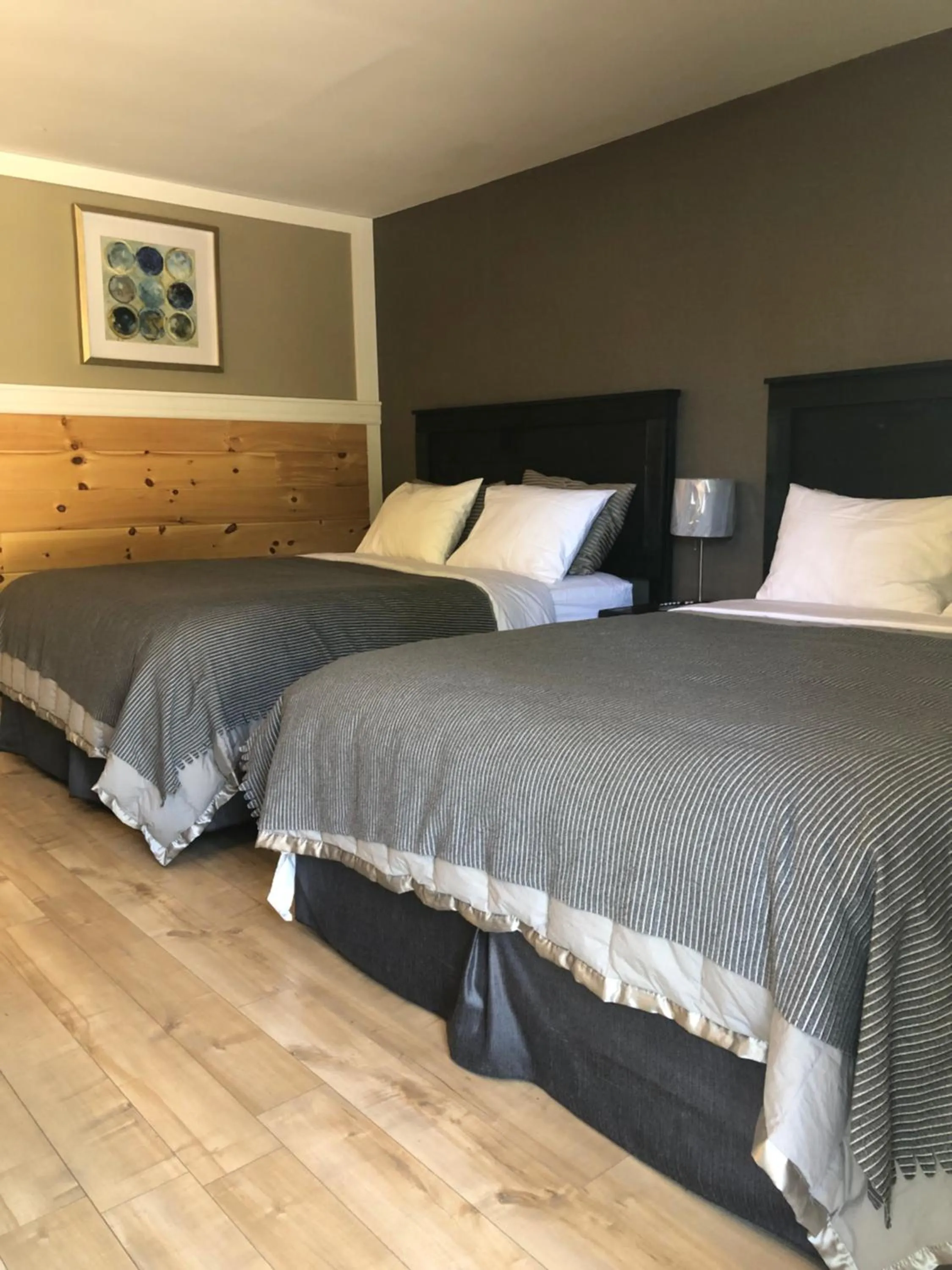 Bedroom in Greenside Motel