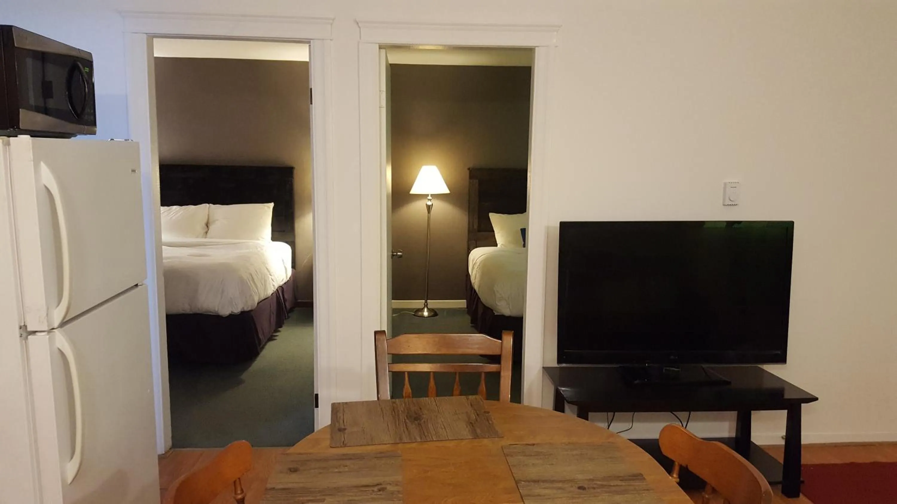 Family in Greenside Motel