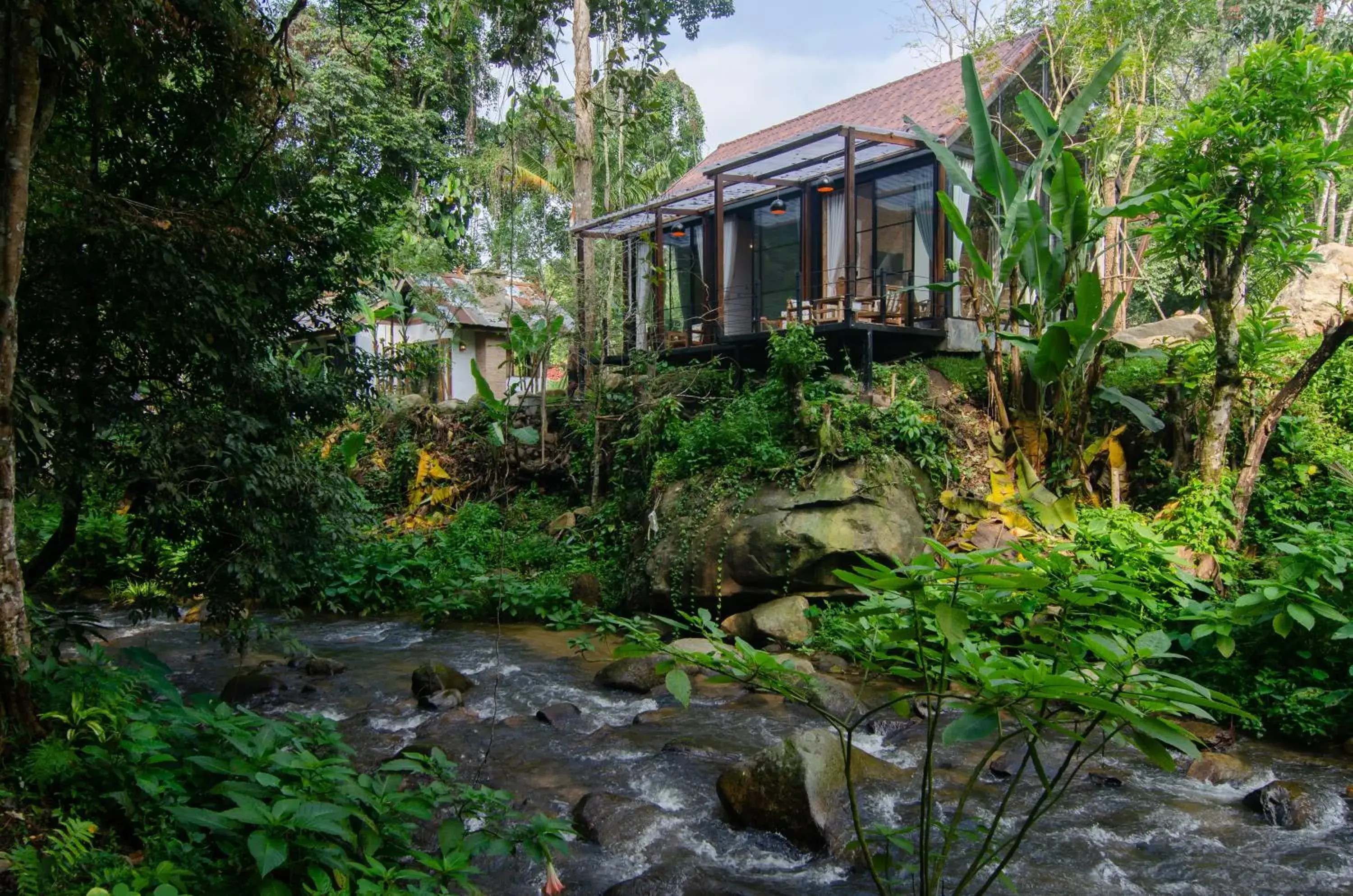 Voraman Hut Voraman Hut