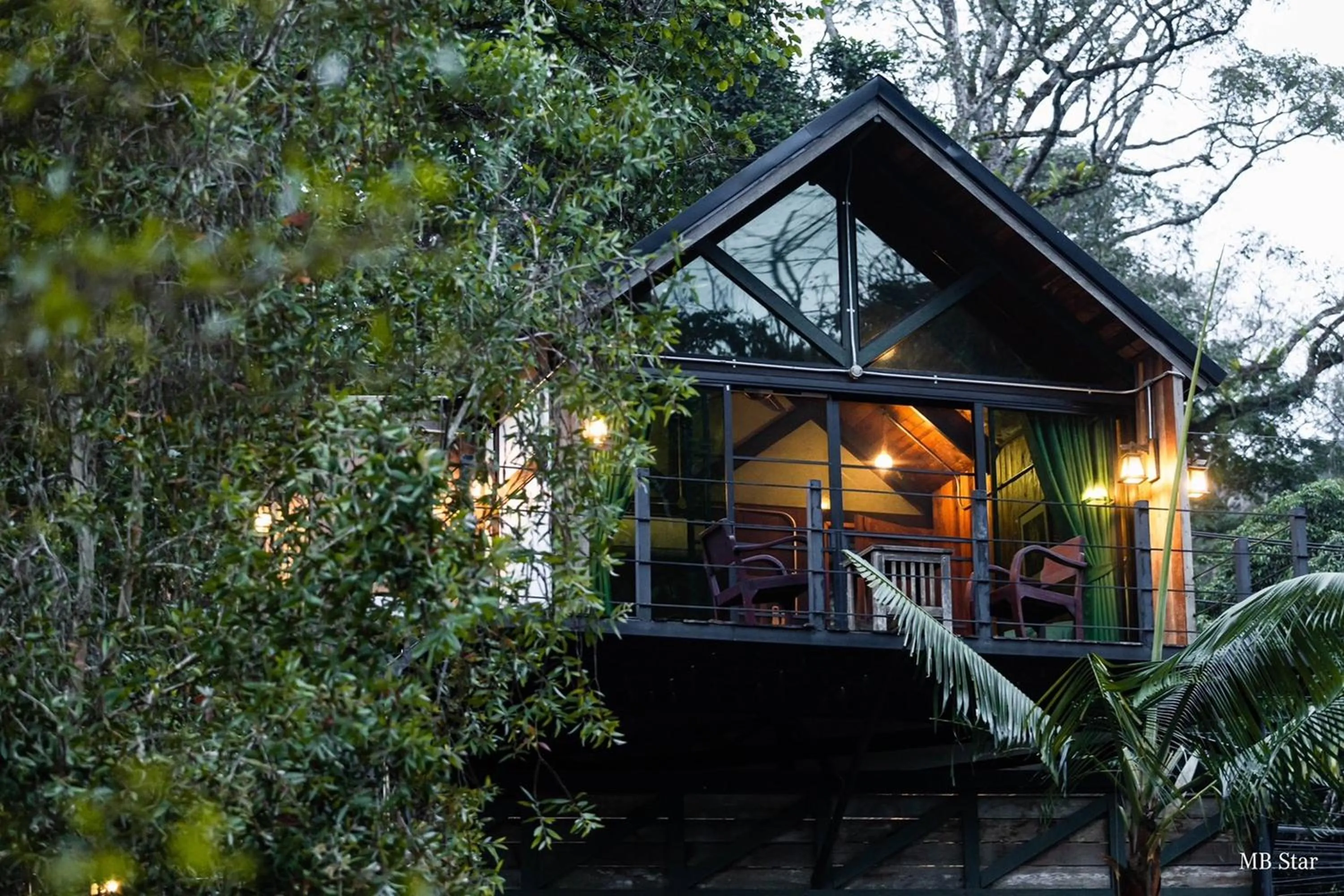 Property building in Voraman Hut