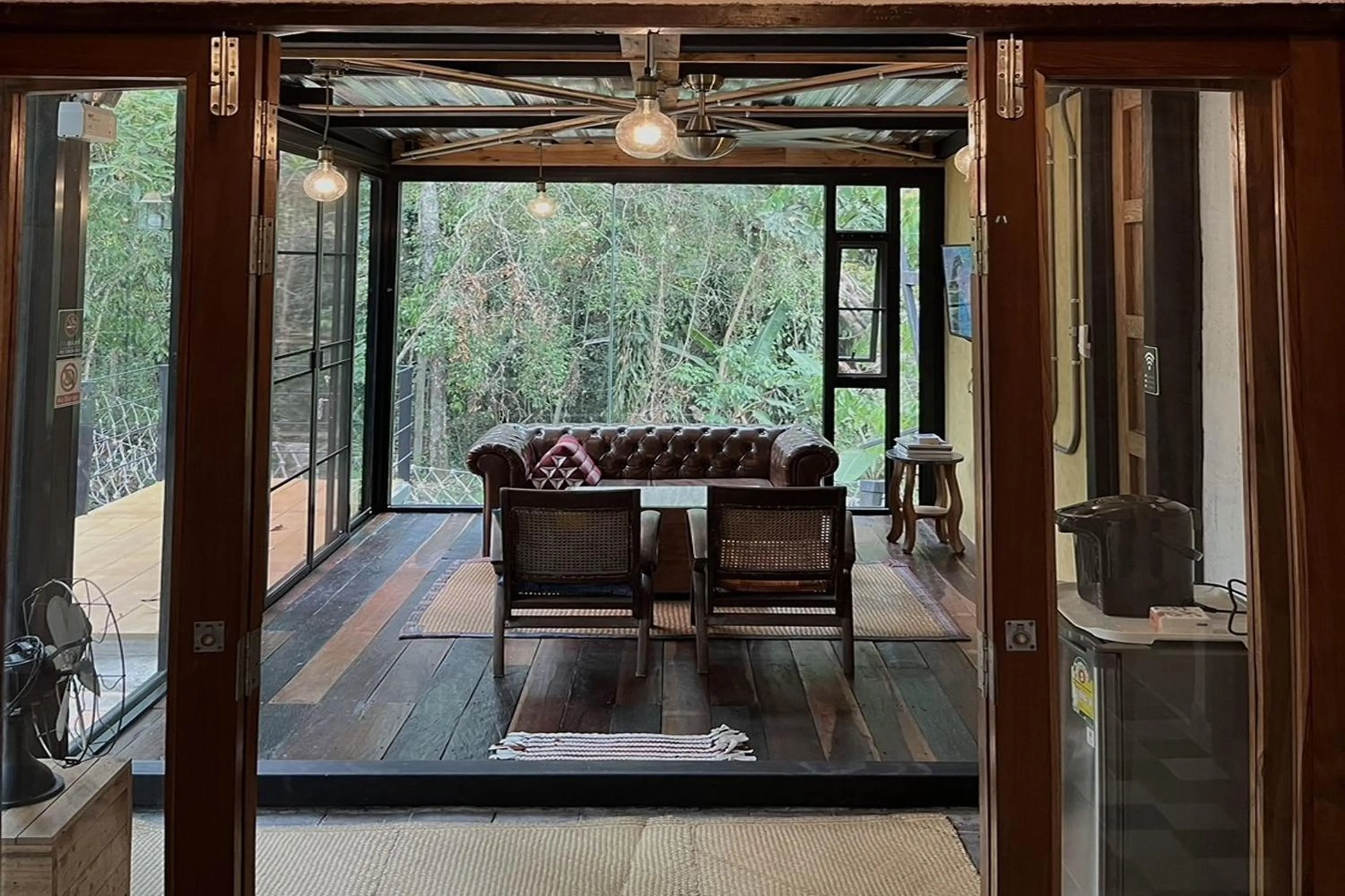 Seating area in Voraman Hut