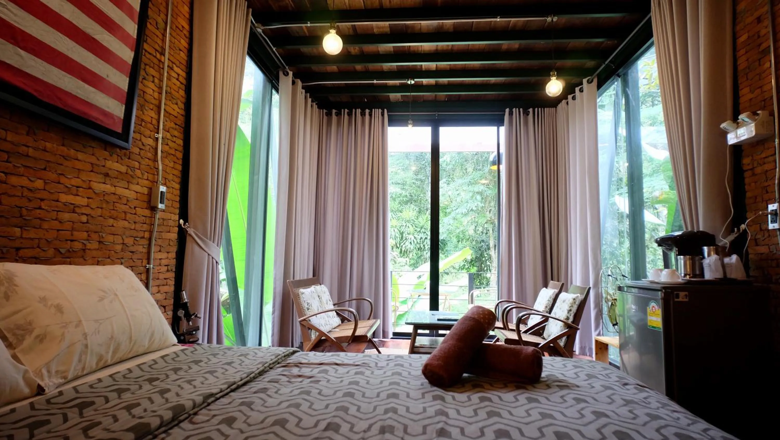 Bedroom, Bed in Voraman Hut