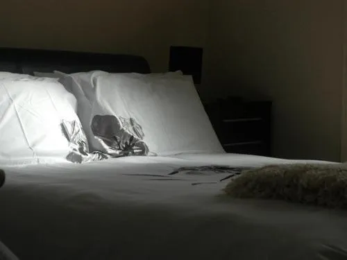 Bedroom, Bed in Luib Hotel