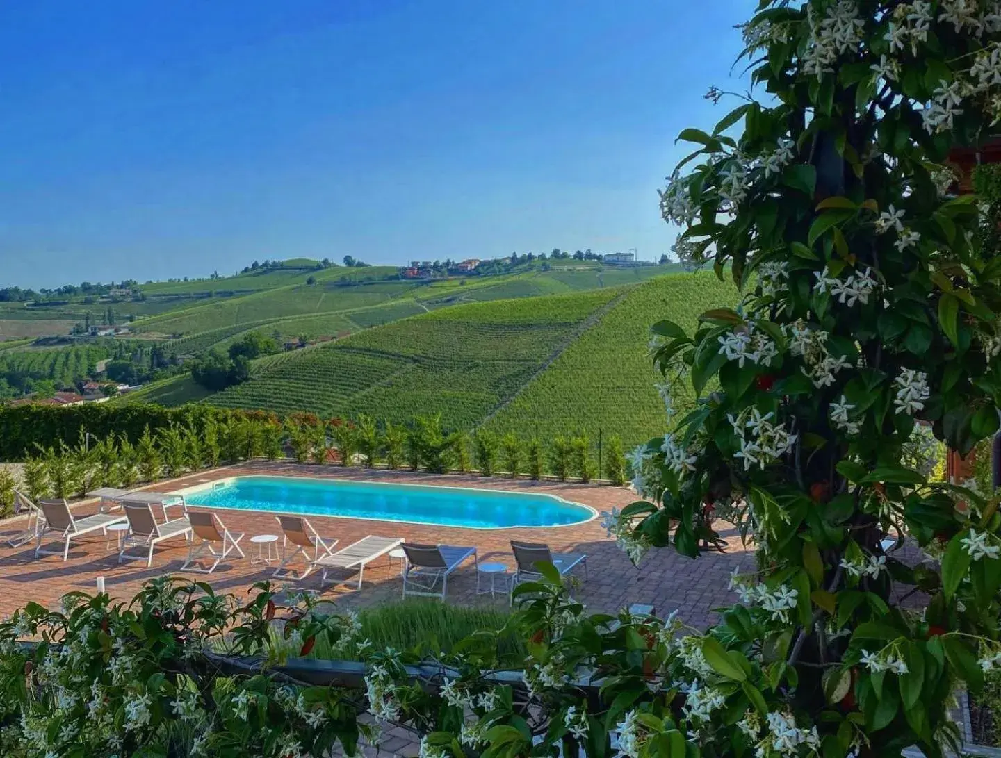 Panoramic Villa Garassino - country rooms and fine restaurant Panoramic Villa Garassino - country rooms and fine restaurant