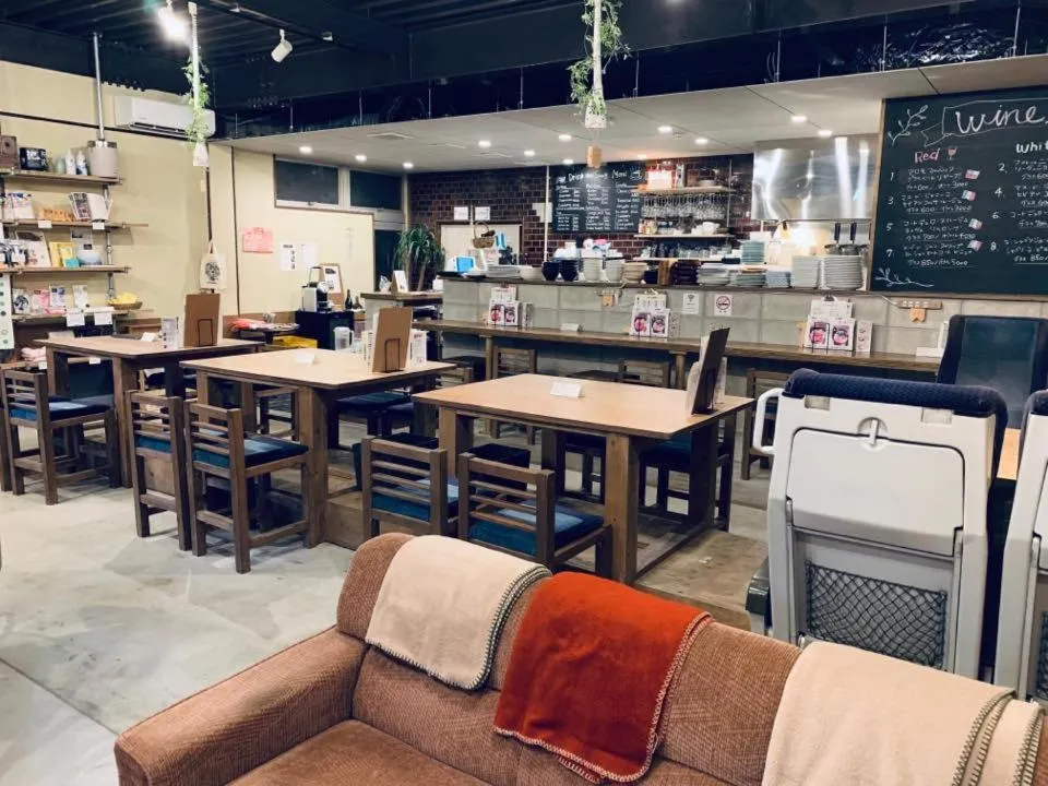 Restaurant/places to eat in 4S STAY Awaikeda Ekimae