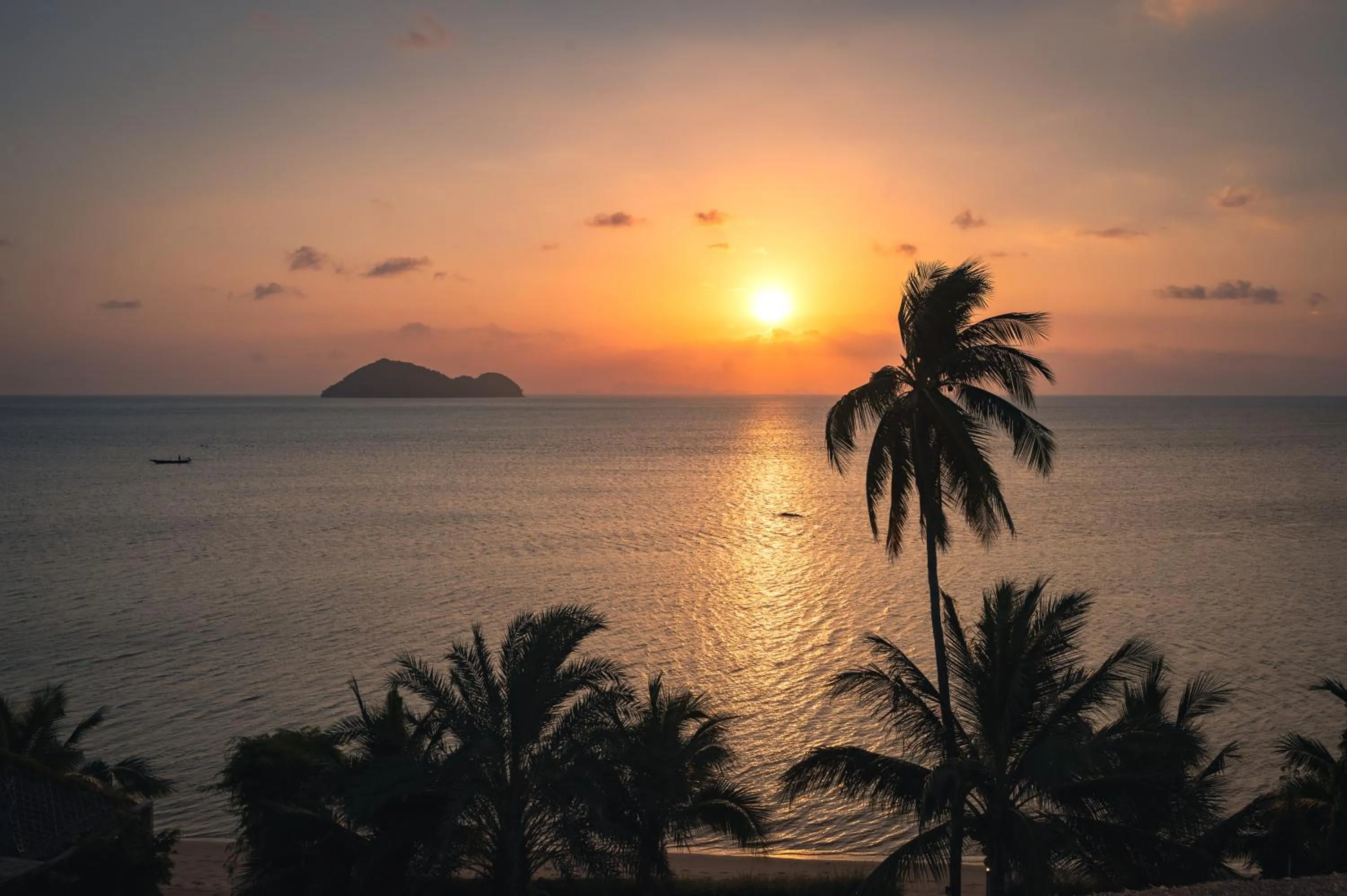 Property building in Baan Jai Dee Beach Front Hotel