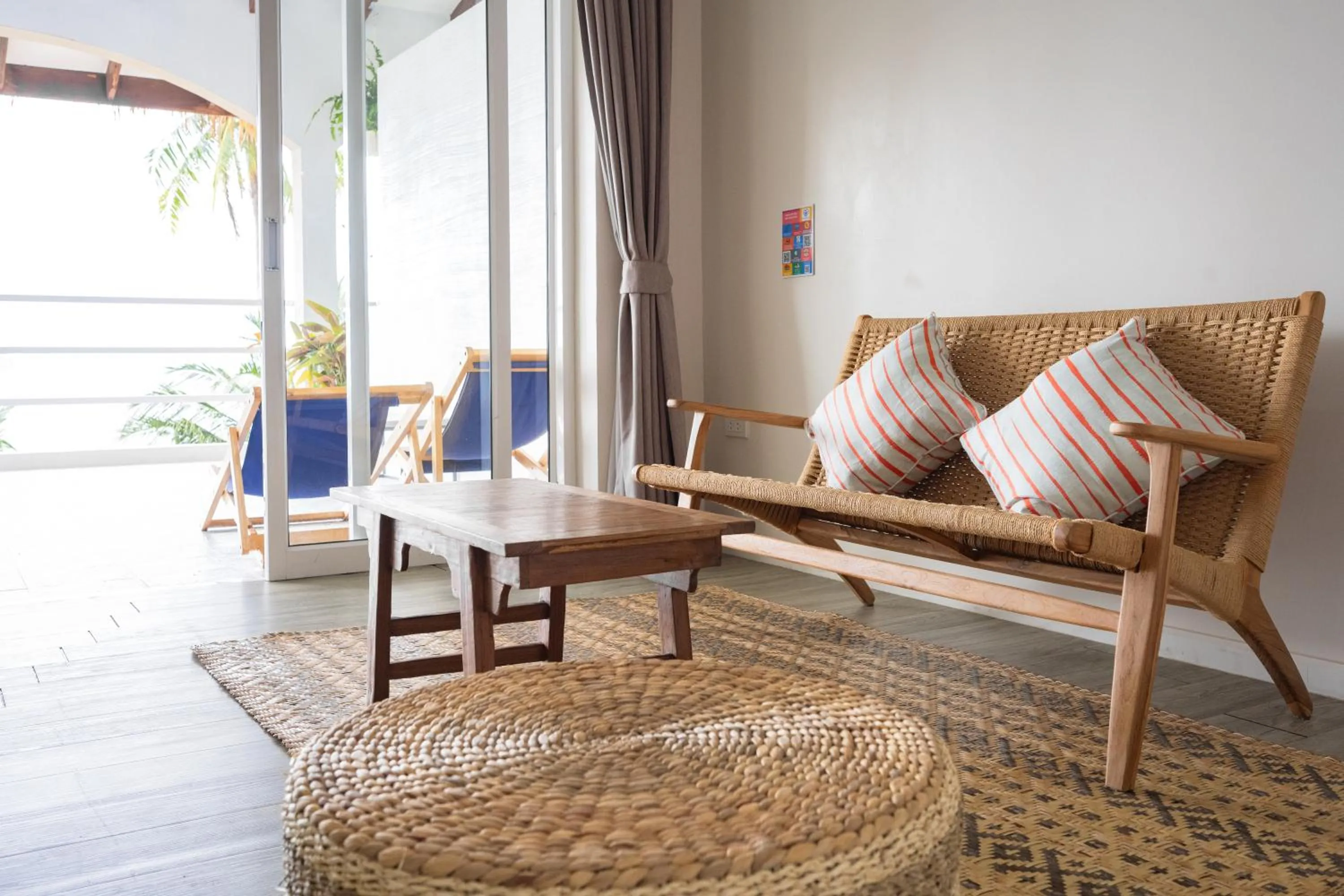 Seating area in Baan Jai Dee Beach Front Hotel