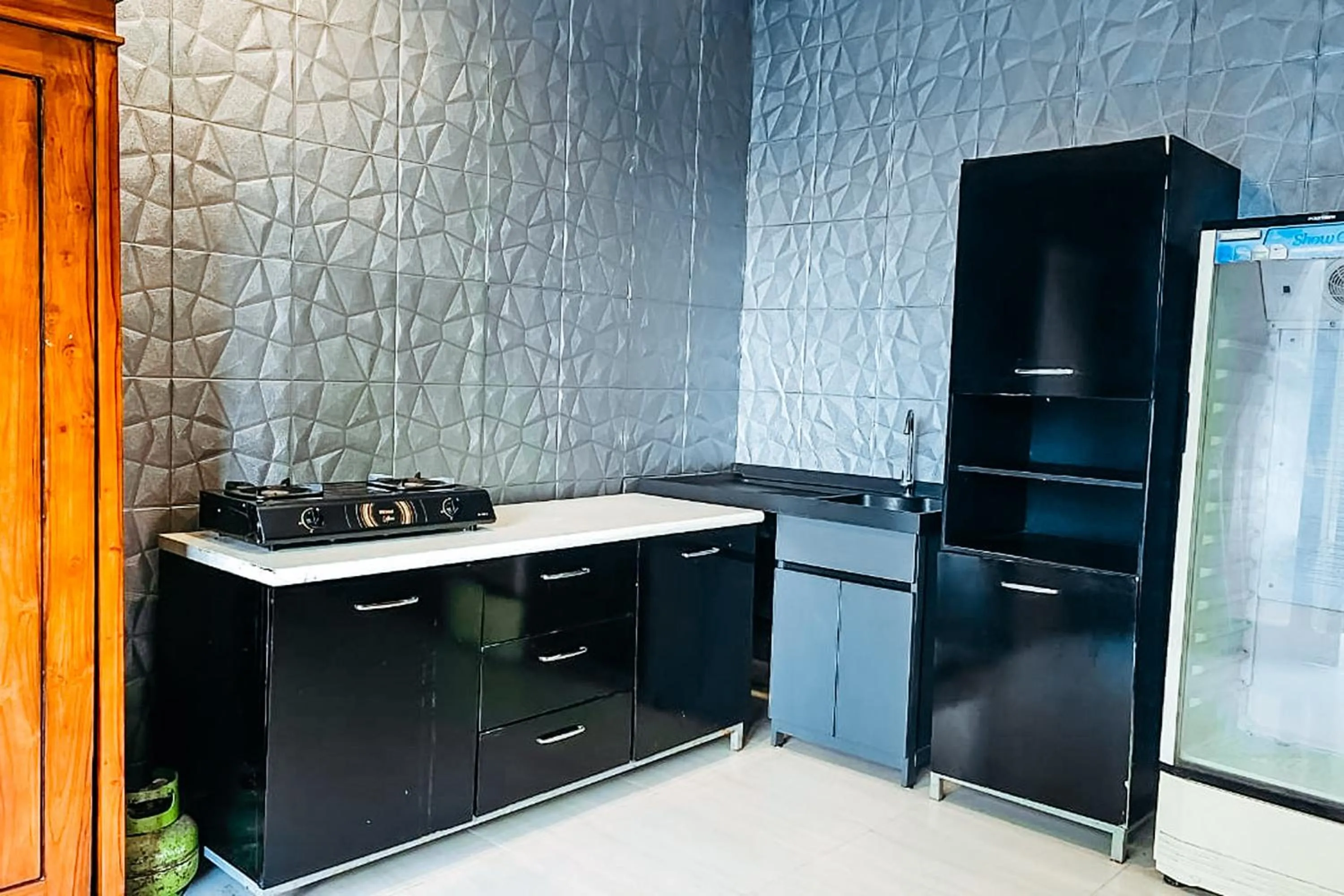 Kitchen or kitchenette in Margarita Surf Hostel Canggu