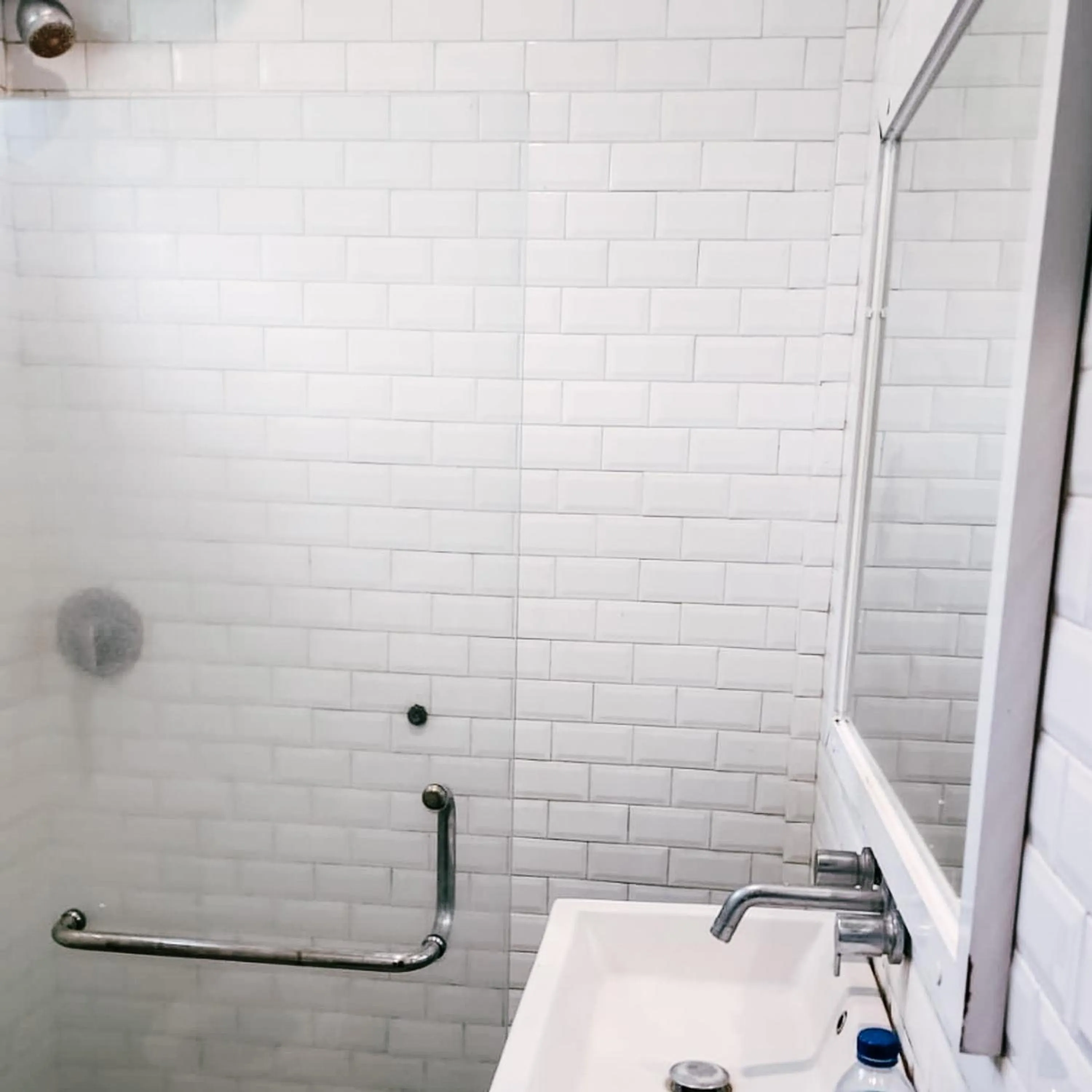 Shower in Margarita Surf Hostel Canggu