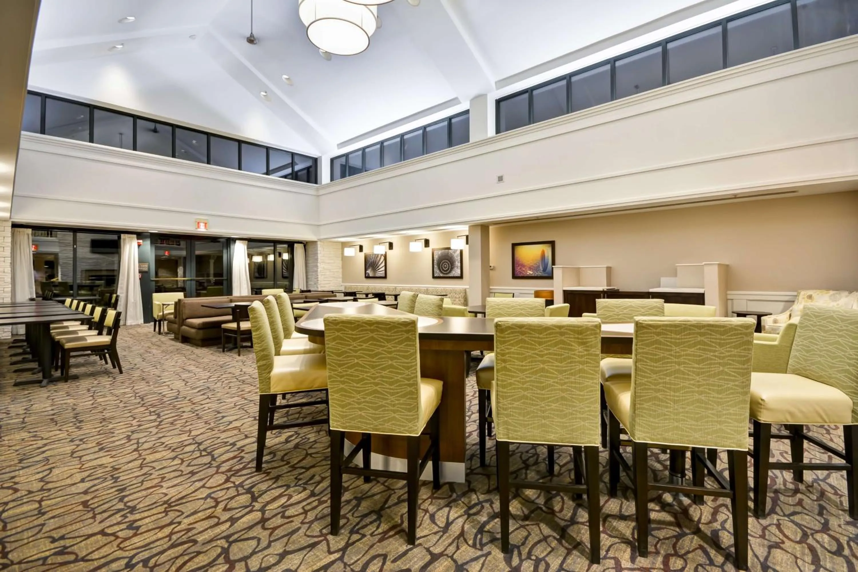 Restaurant/places to eat in Homewood Suites Dulles-International Airport