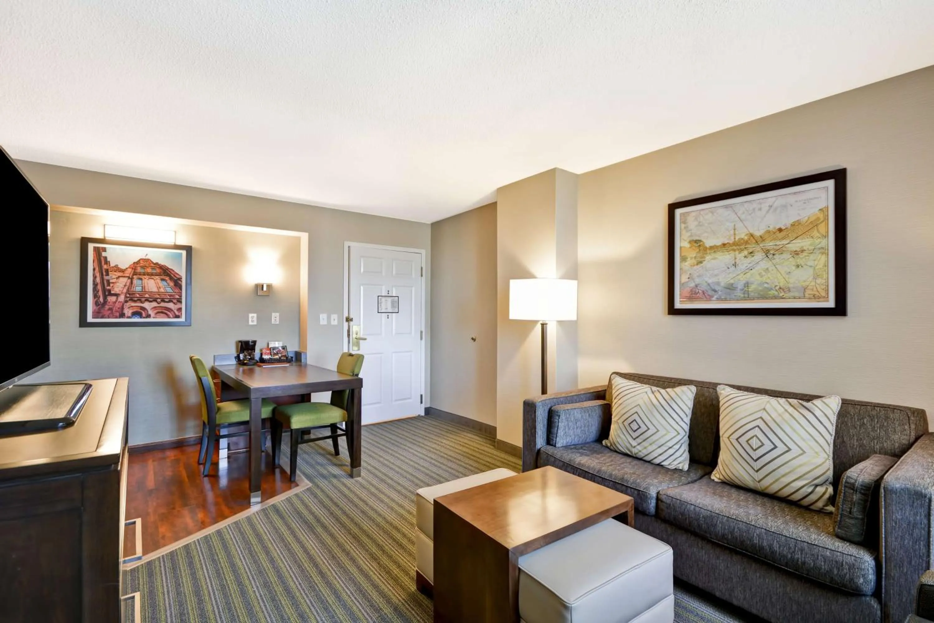 Living room in Homewood Suites Dulles-International Airport