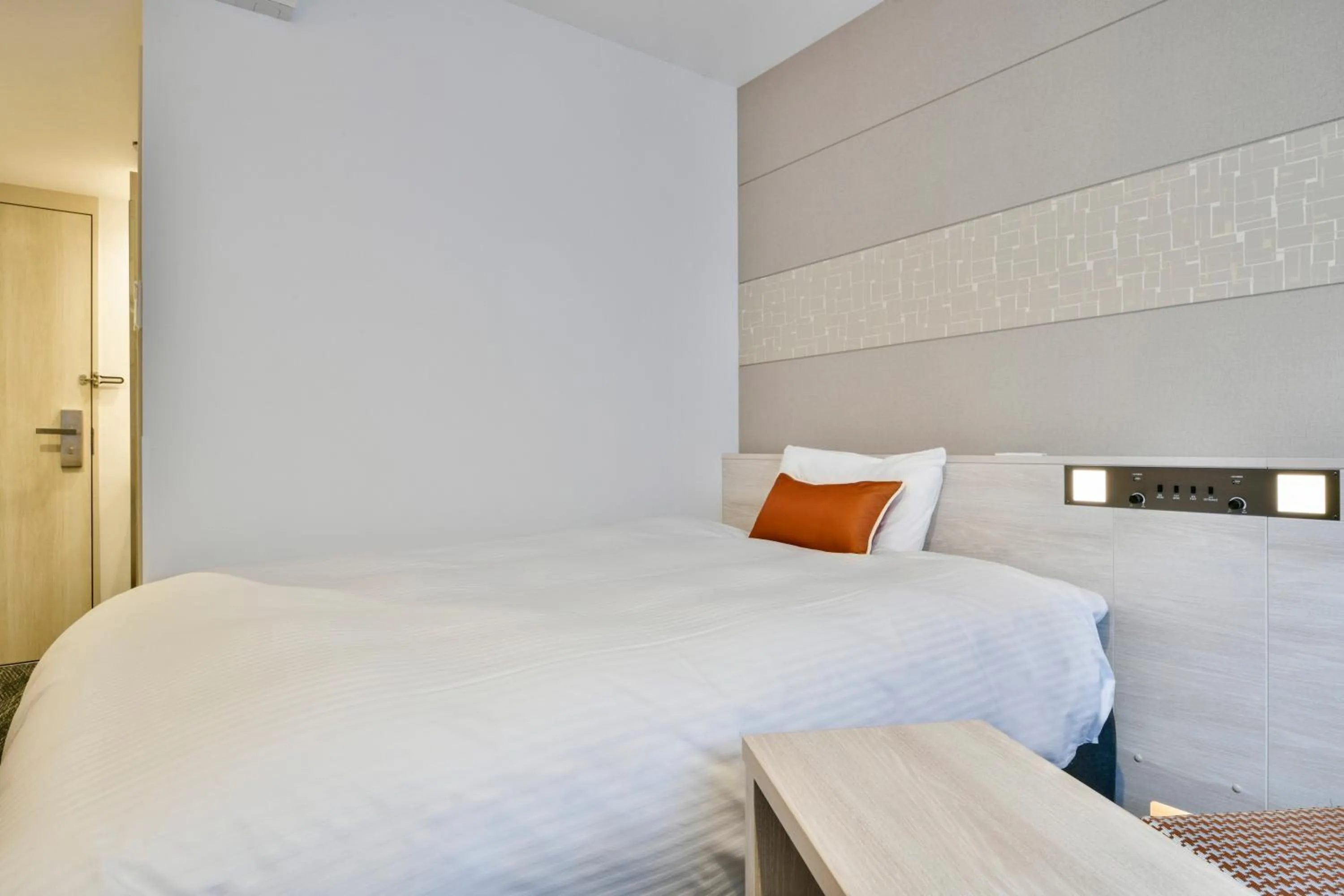 Photo of the whole room, Bed in Vessel Inn Chiba Station