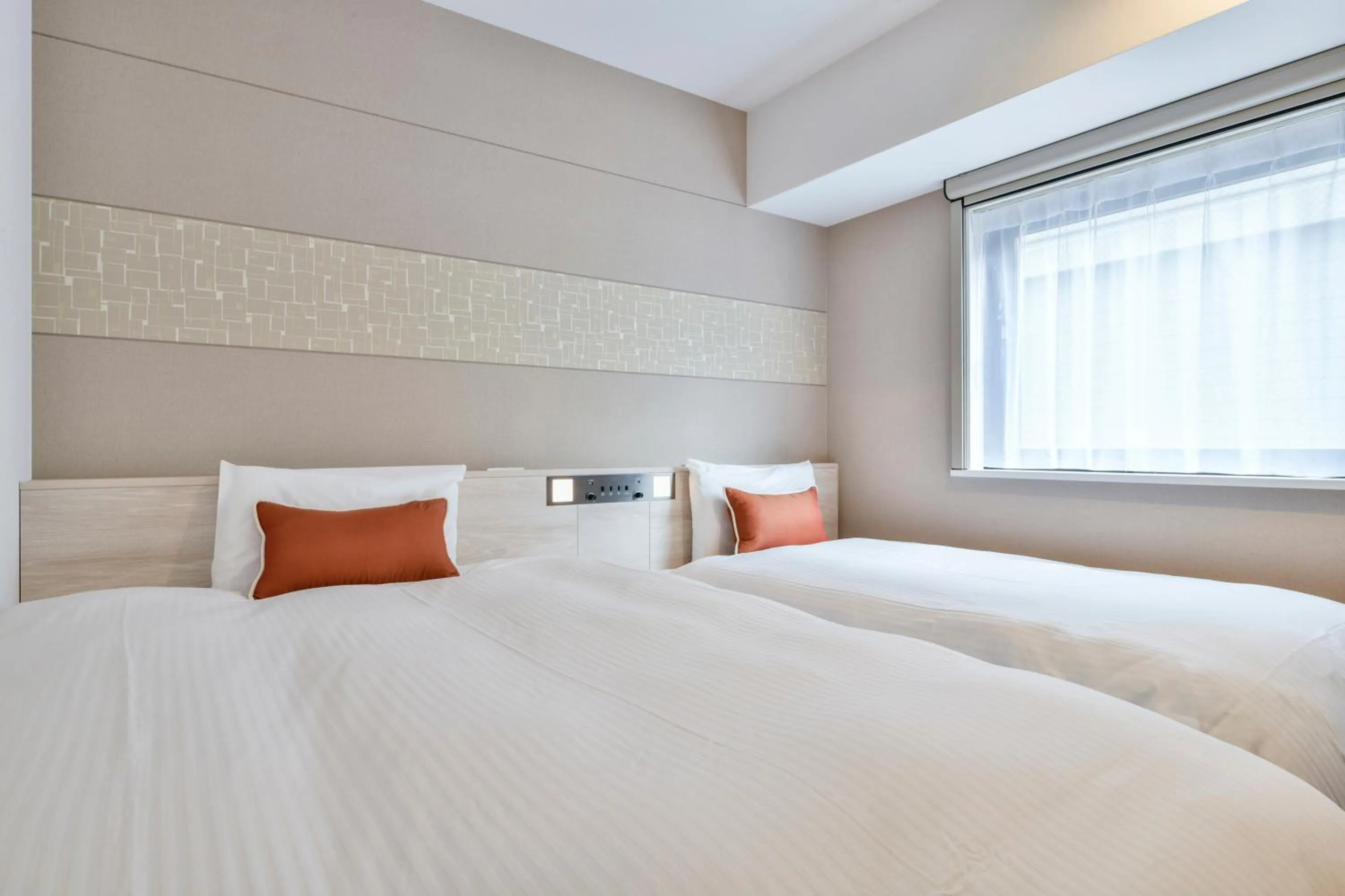 Photo of the whole room, Bed in Vessel Inn Chiba Station