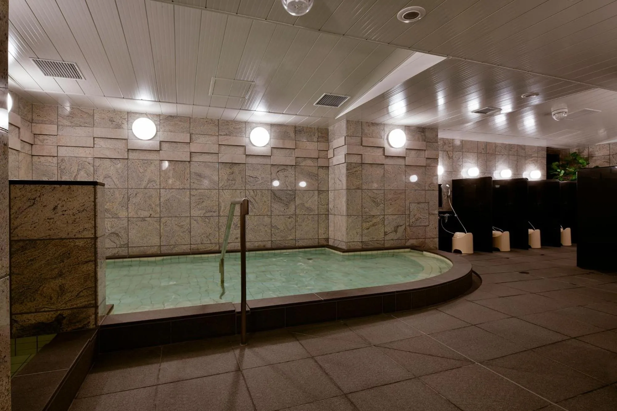 Public Bath in Vessel Inn Chiba Station