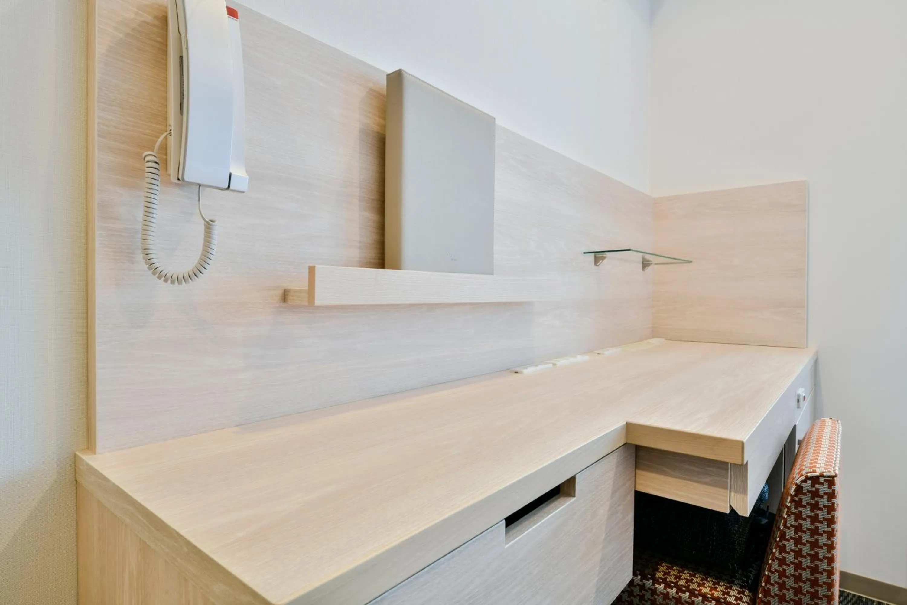 Photo of the whole room in Vessel Inn Chiba Station