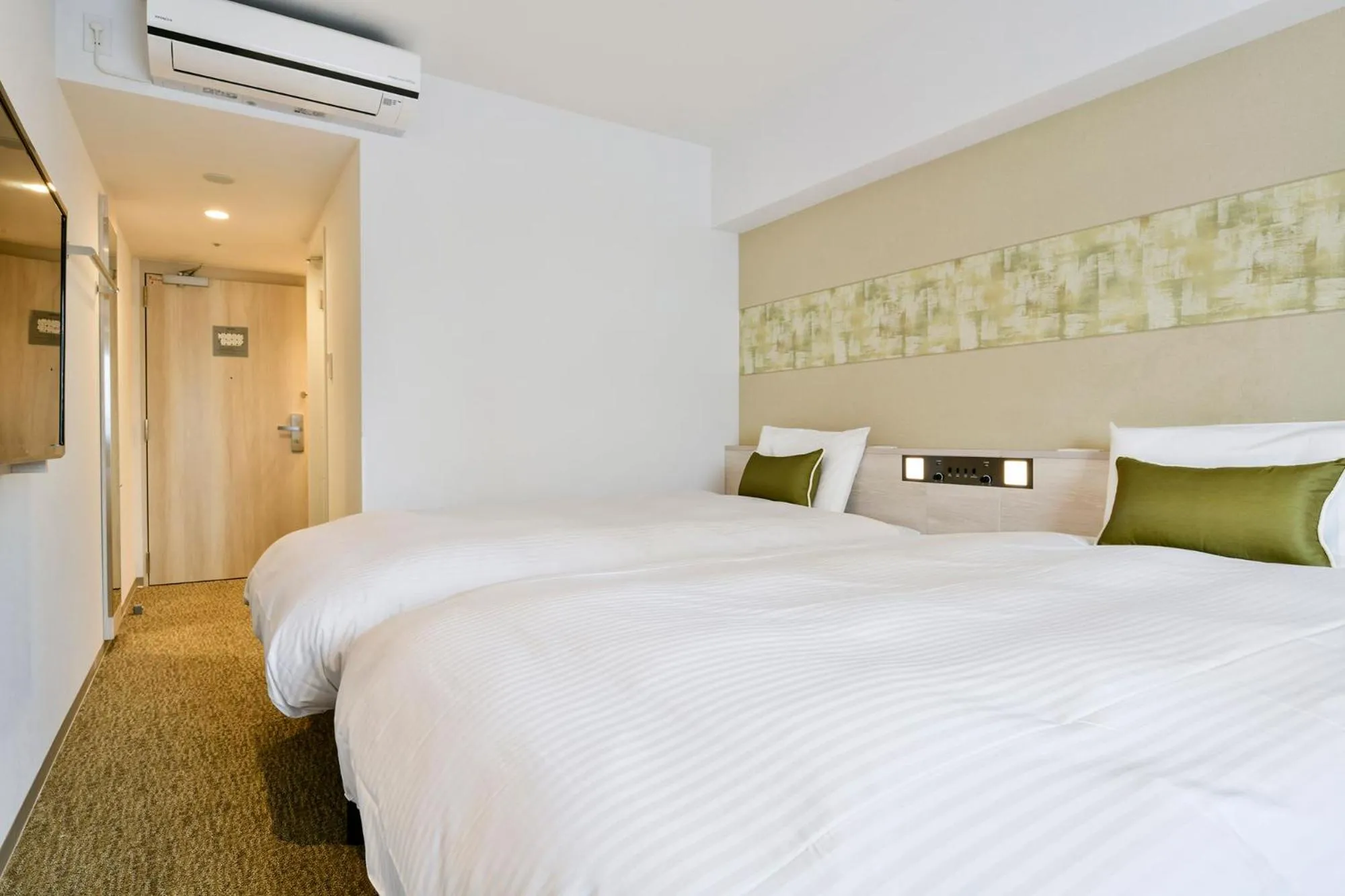 Bed in Vessel Inn Chiba Station