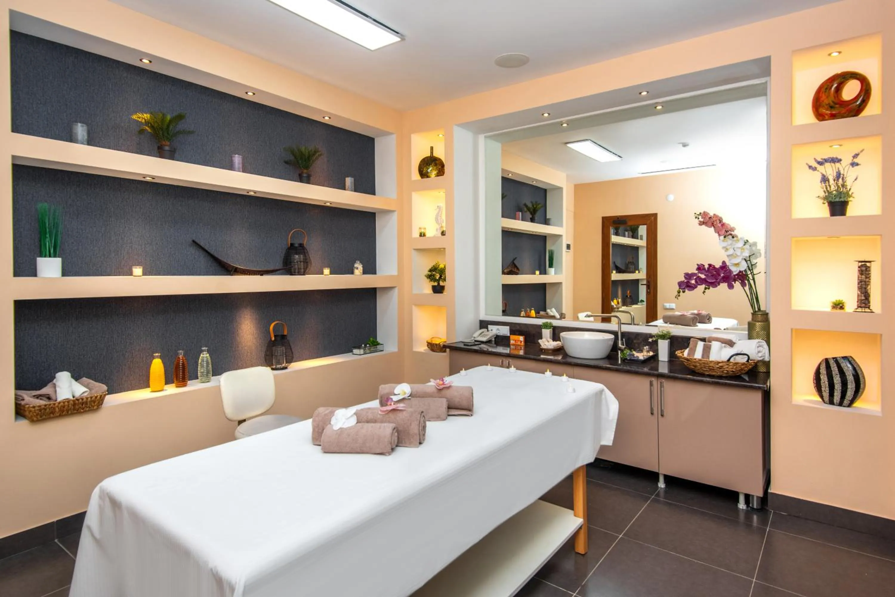 Massage in Orbi Palace Hotel Official