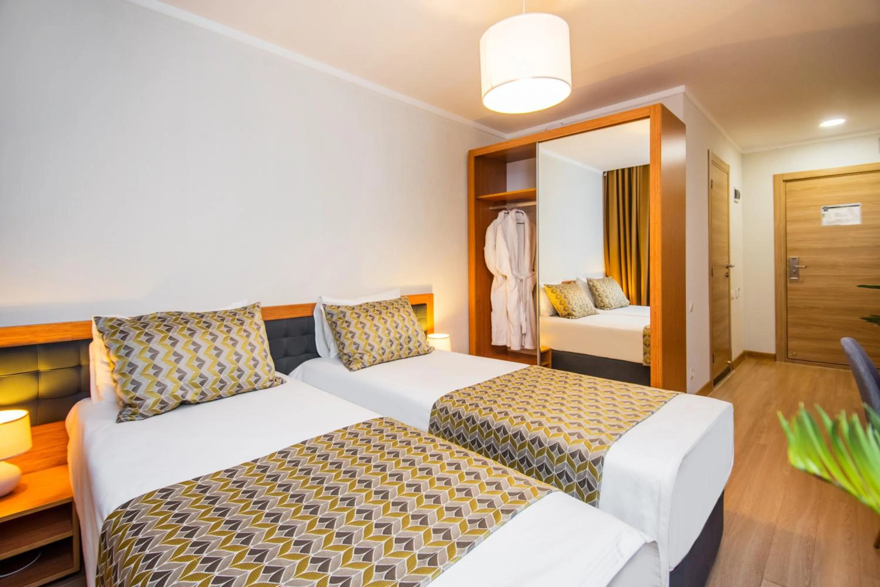 Photo of the whole room, Bed in Orbi Palace Hotel Official