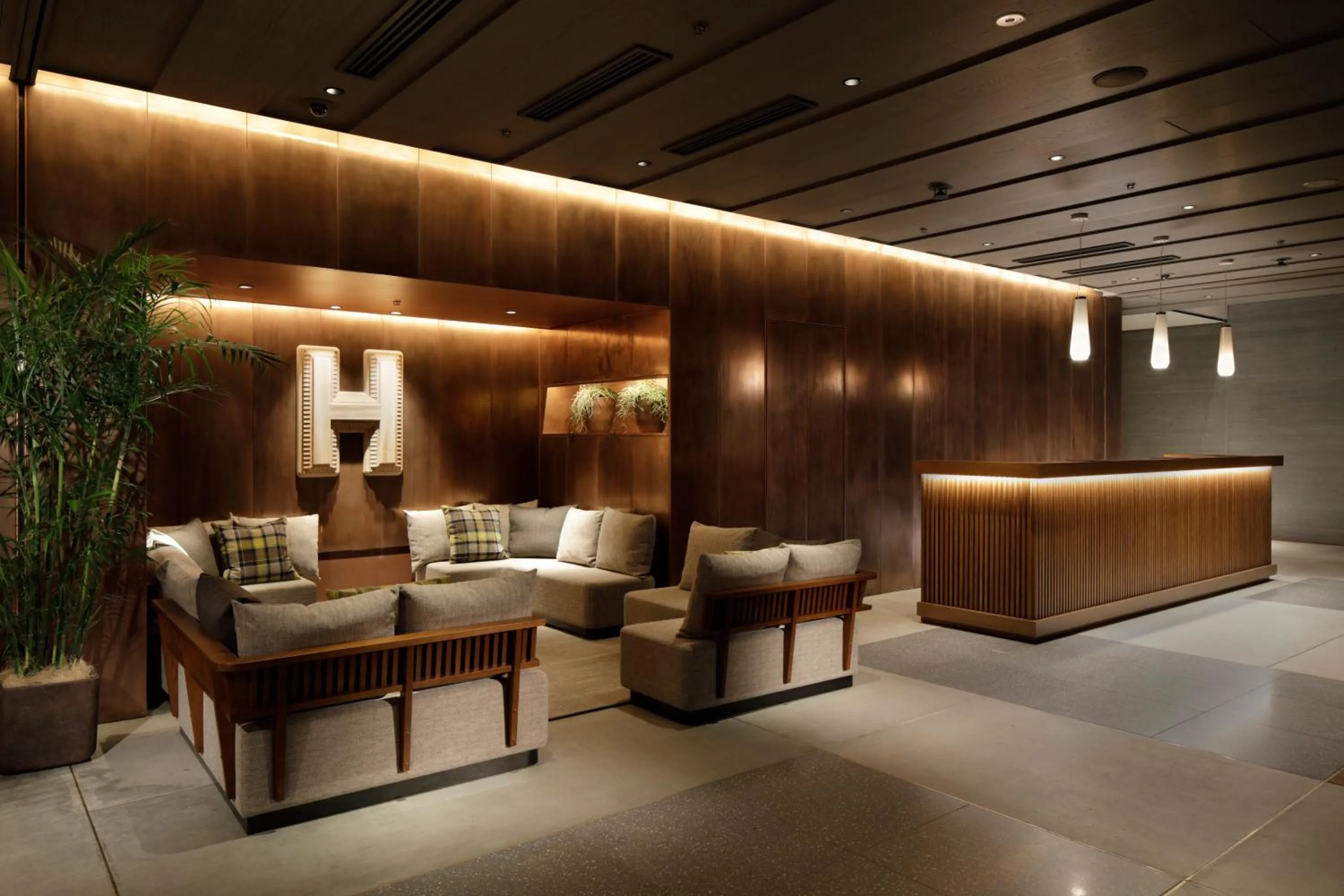 Seating area in Hamacho Hotel Tokyo