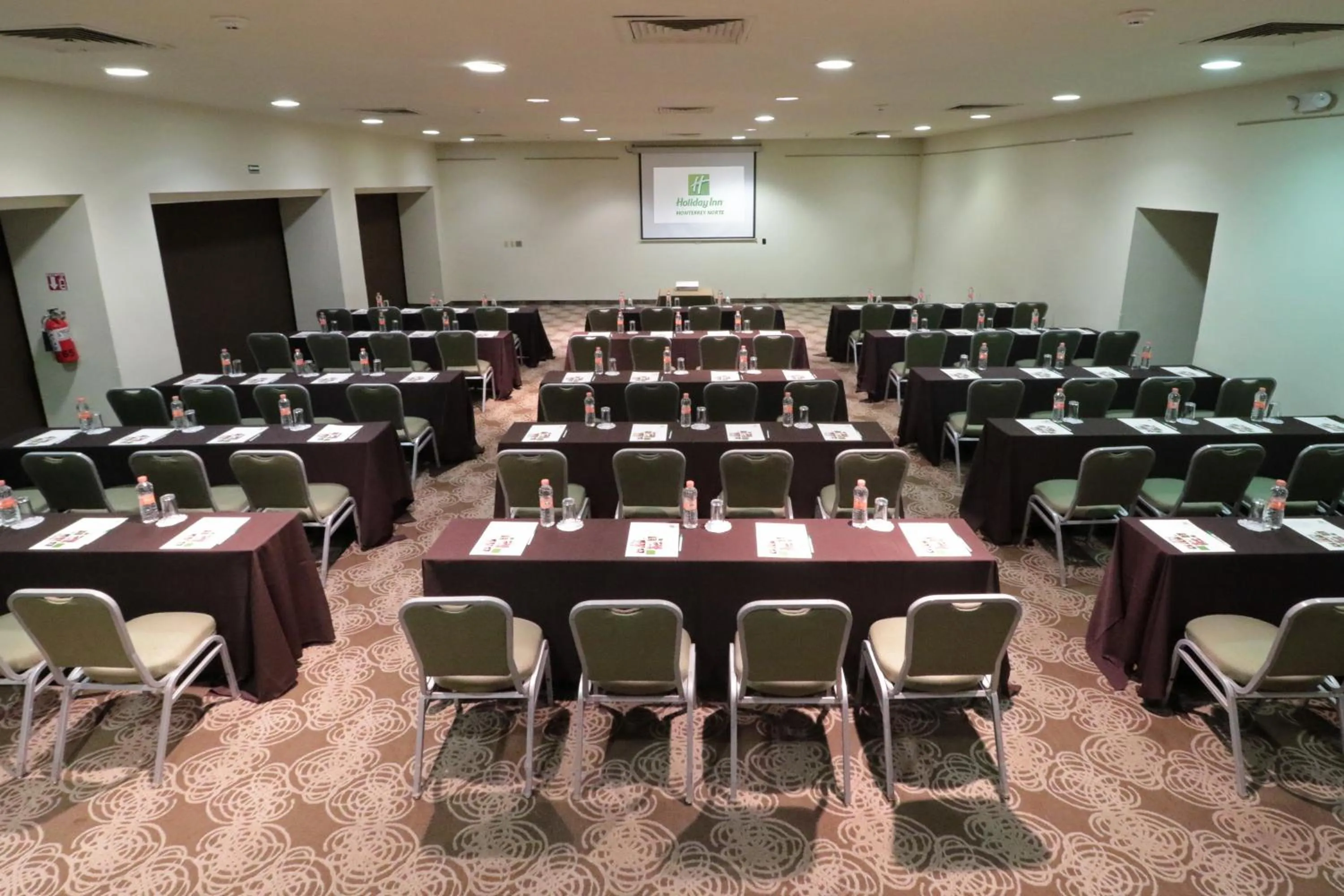 Meeting/conference room in Holiday Inn Monterrey Norte by IHG