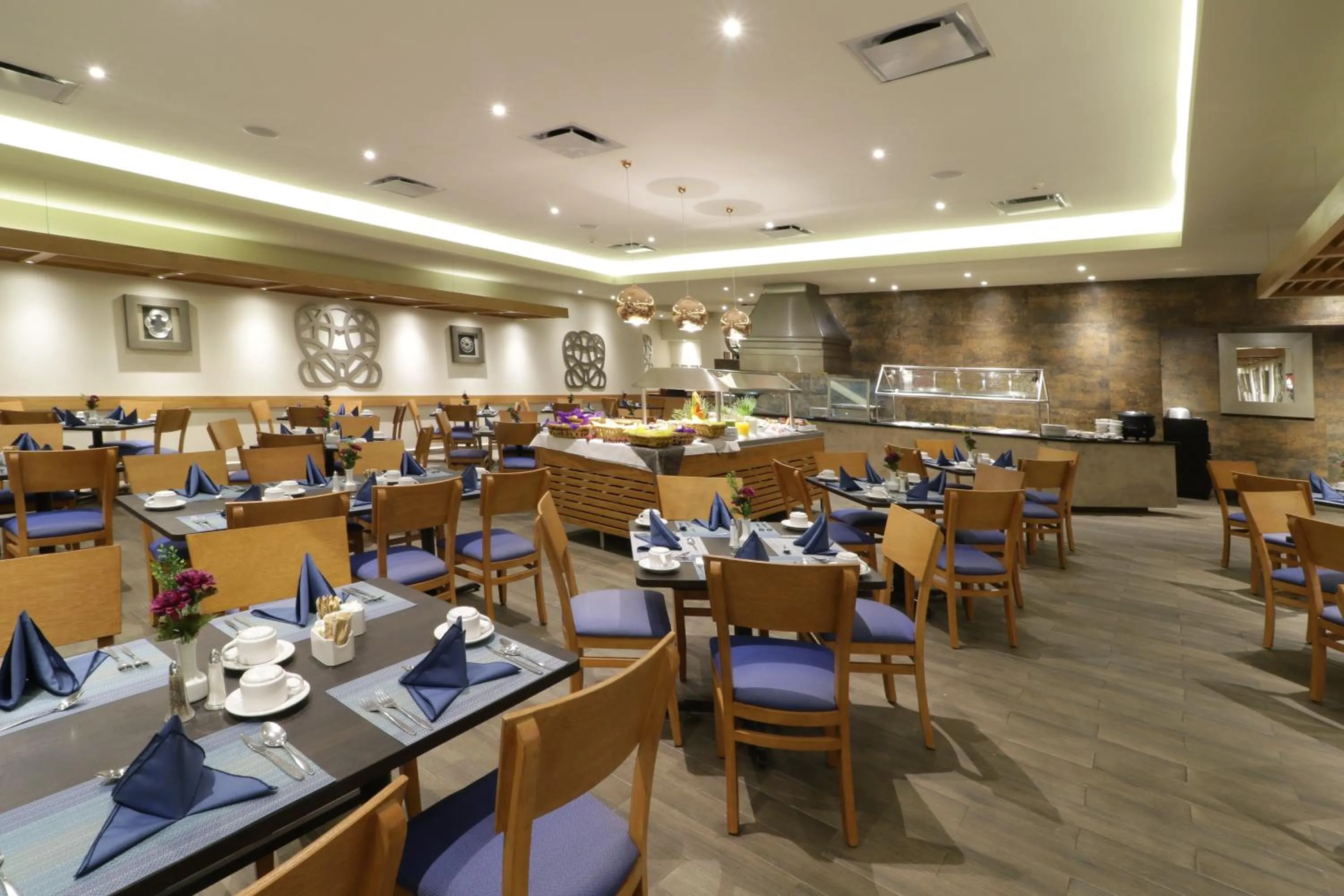Restaurant/places to eat in Holiday Inn Monterrey Norte by IHG