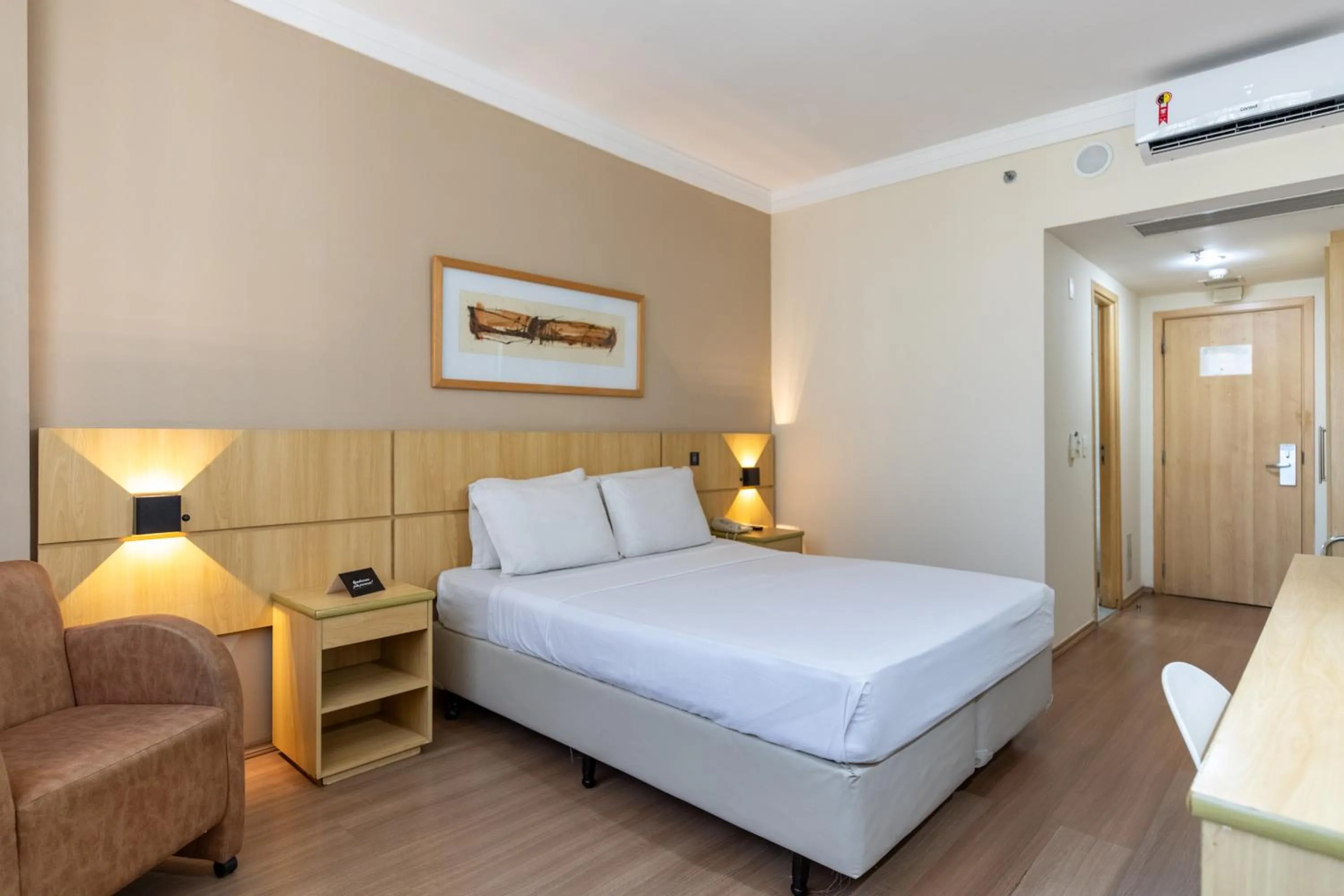 Bedroom, Bed in Victory Business Hotel