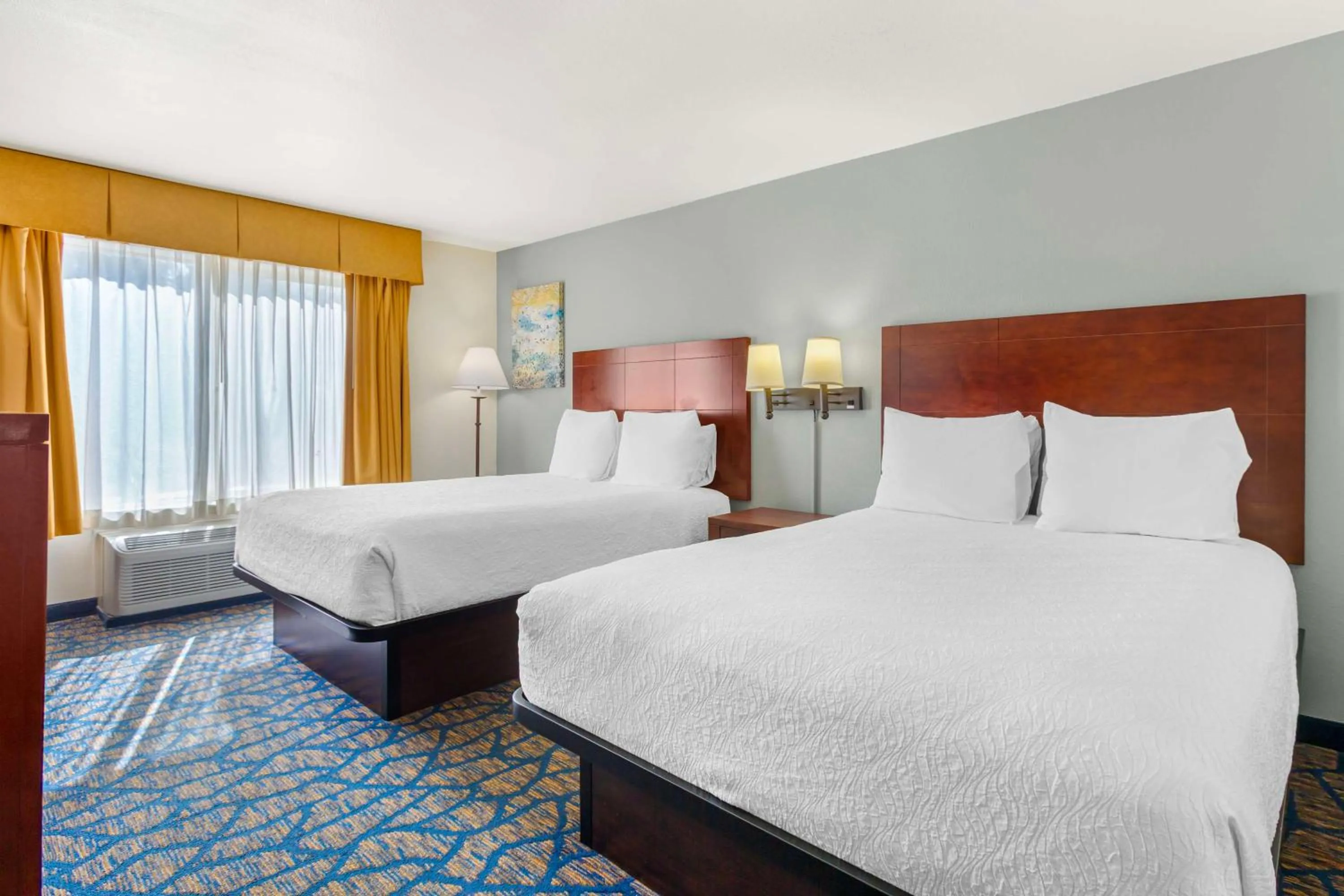 Bedroom, Bed in Best Western Plus Villa Del Lago Inn Patterson