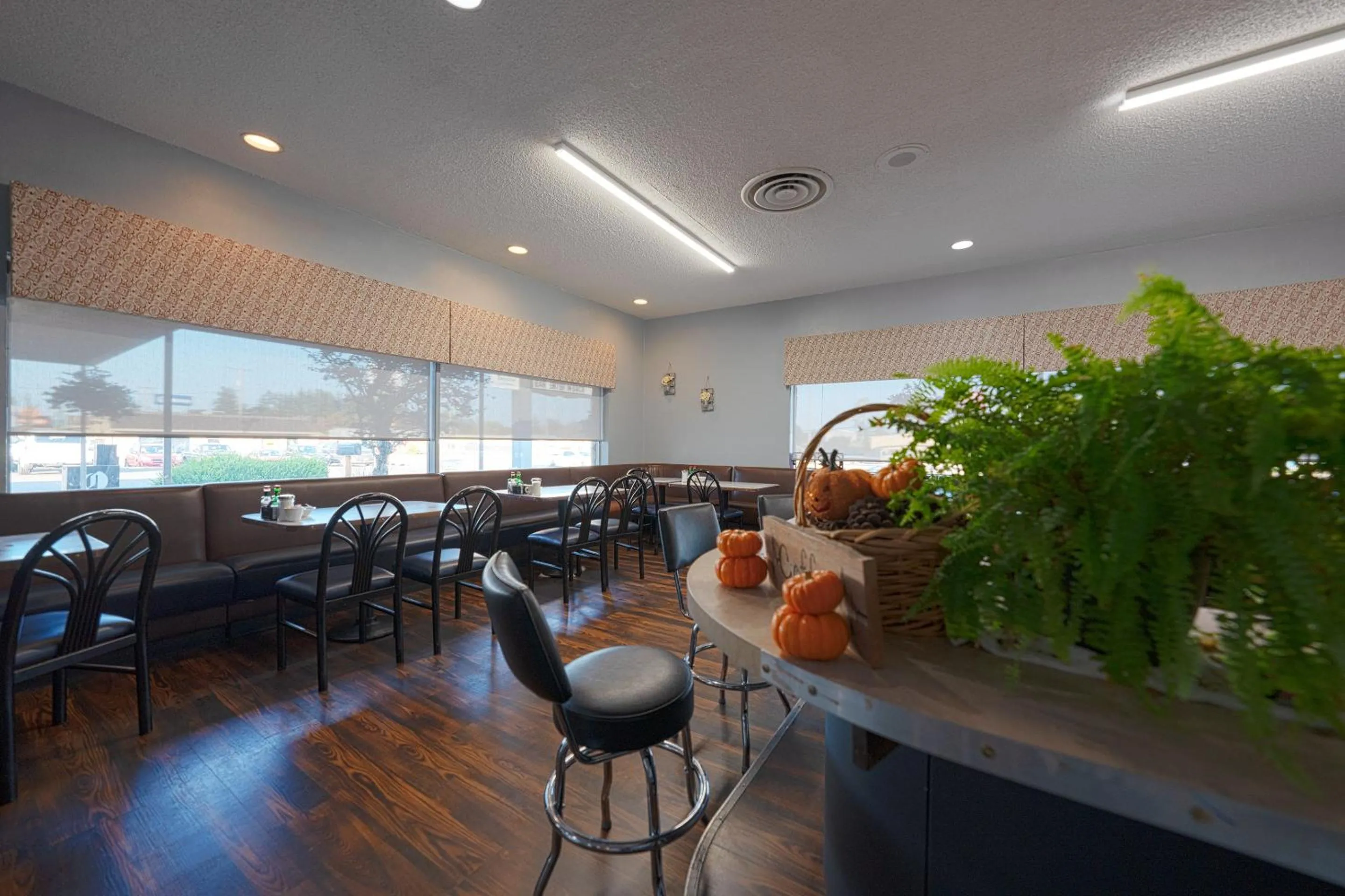 Restaurant/places to eat in OYO Hotel St Helens OR