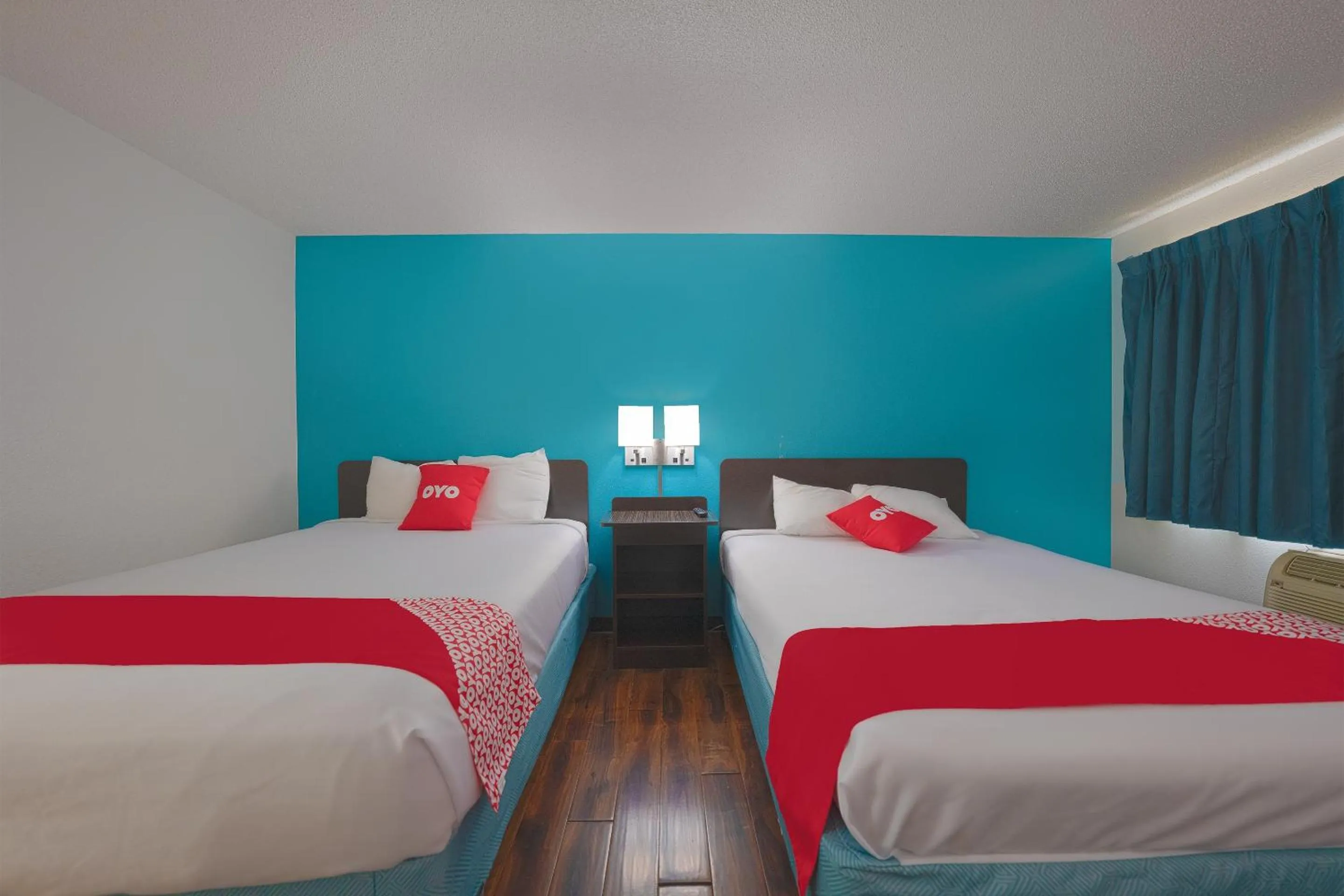 Bedroom, Bed in OYO Hotel St Helens OR