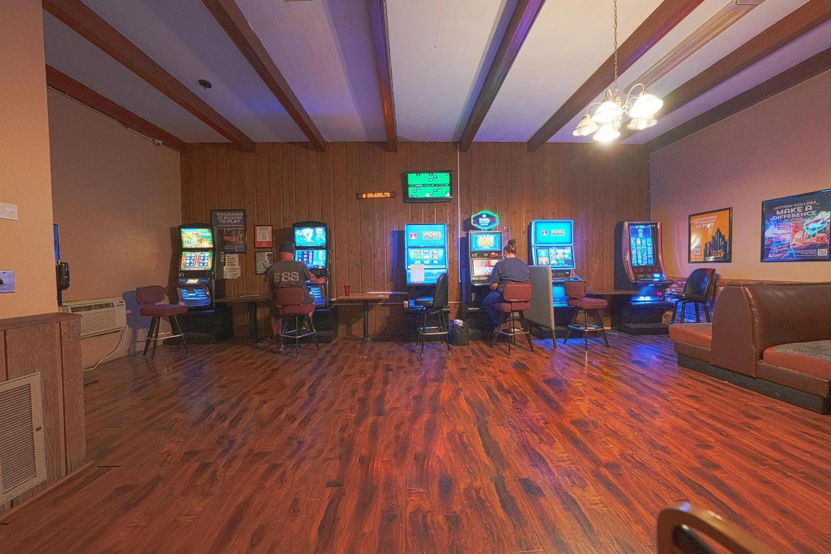 Entertainment in OYO Hotel St Helens OR